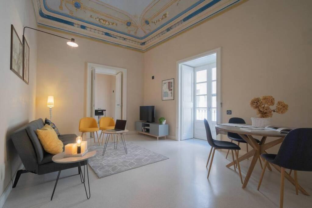 Appartamento Nobiliare Design a 2 passi dal mare view 2