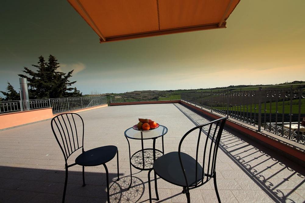 Villa Diana - Pesaro mare e cultura - intera struttura con piscina view 4