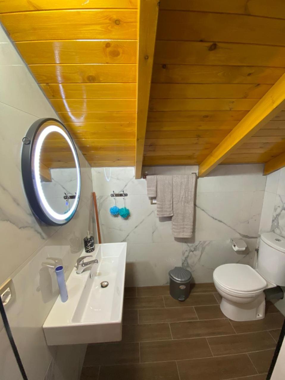 Bixhaku GuestHouse