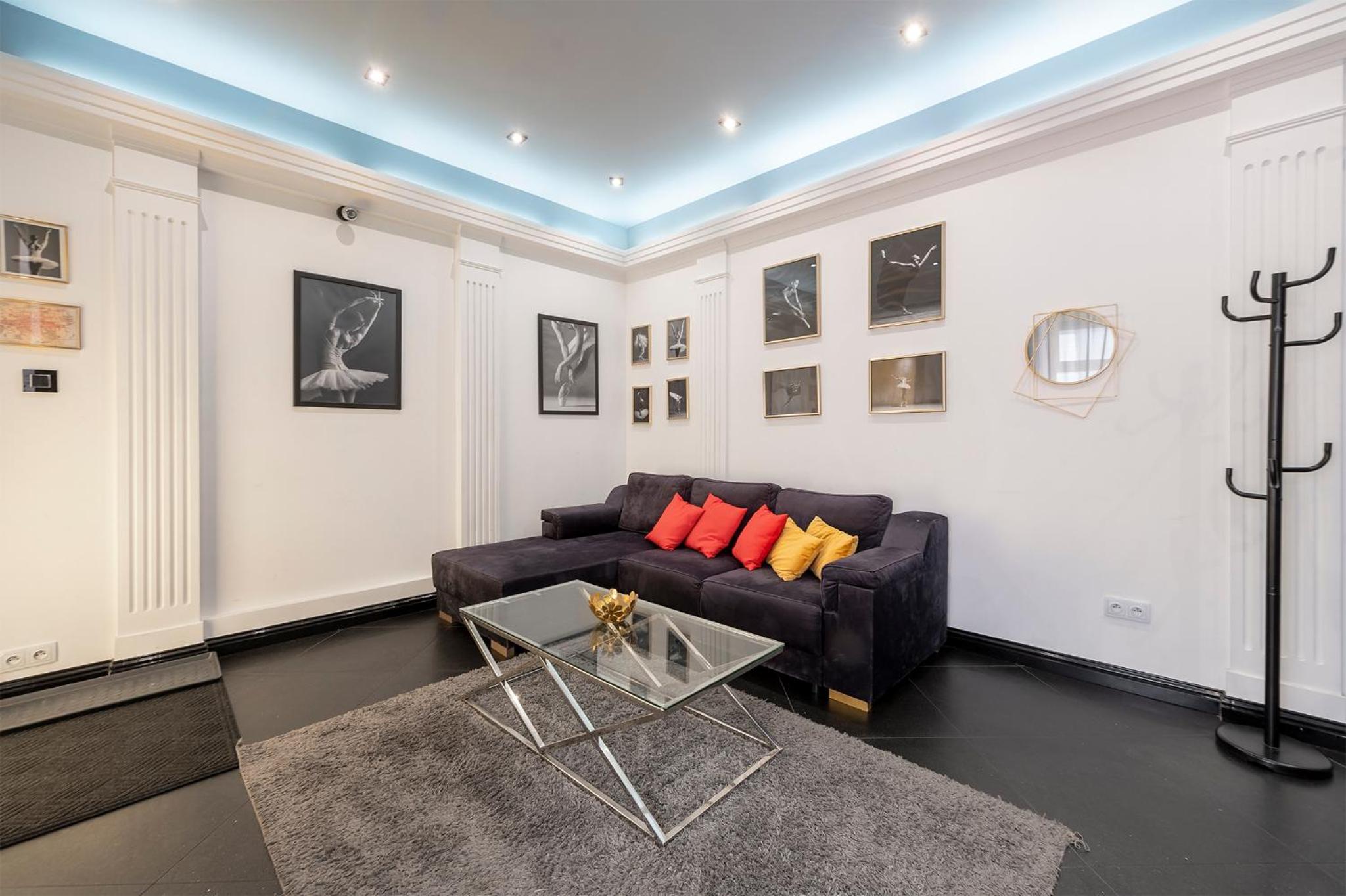 Grand Hotel LuxuryB&B -Piotrkowska St Free Parking view 5