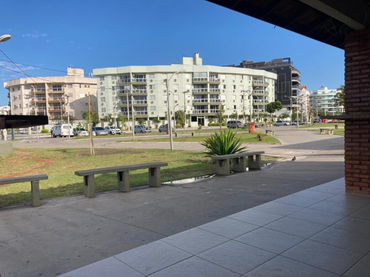 Hotel Joneson aluga um apto 3 Quartos na beira da Praia do Forte - Image 1