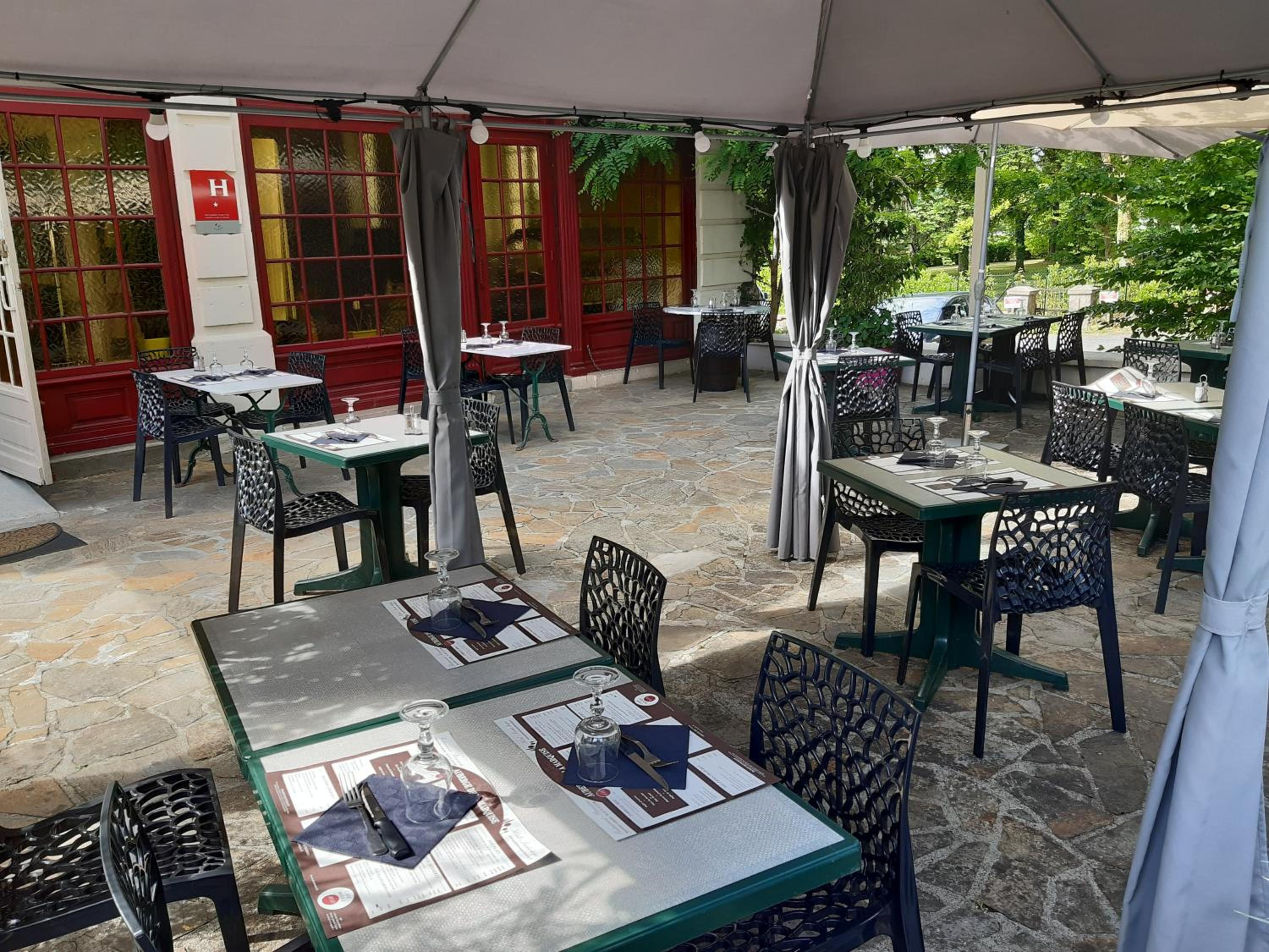 restaurant