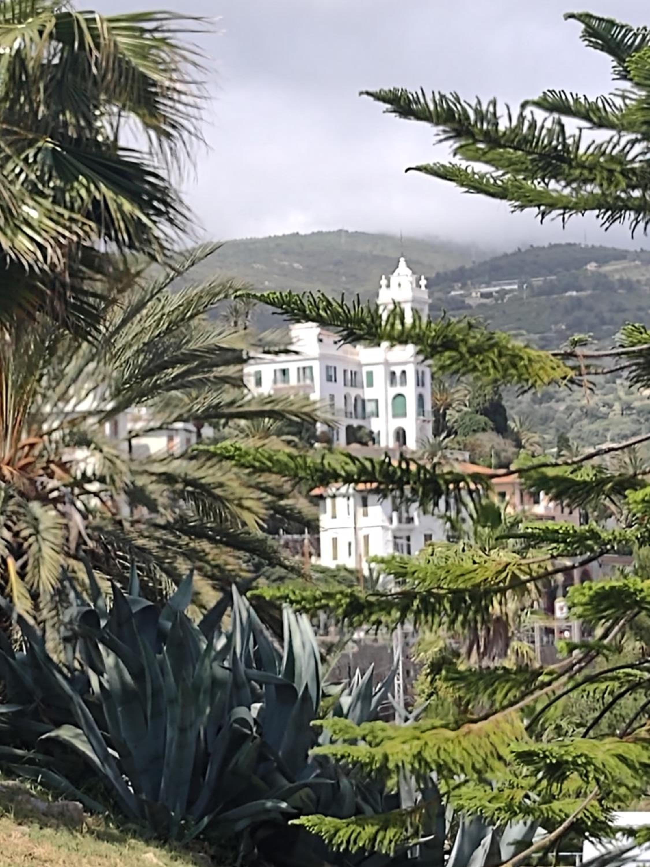 Hotel Bungalow Sixdays 2 - Image 1