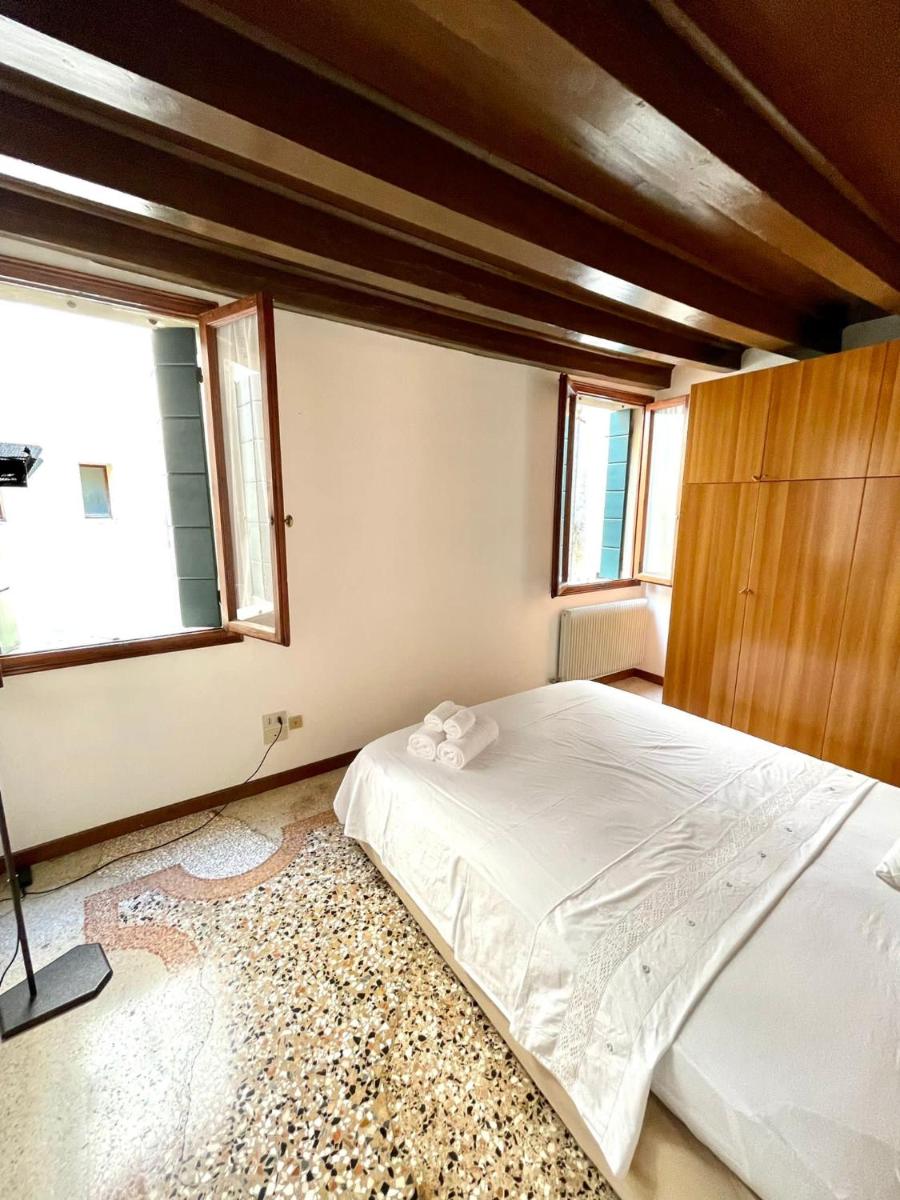 Hesperia Apartment