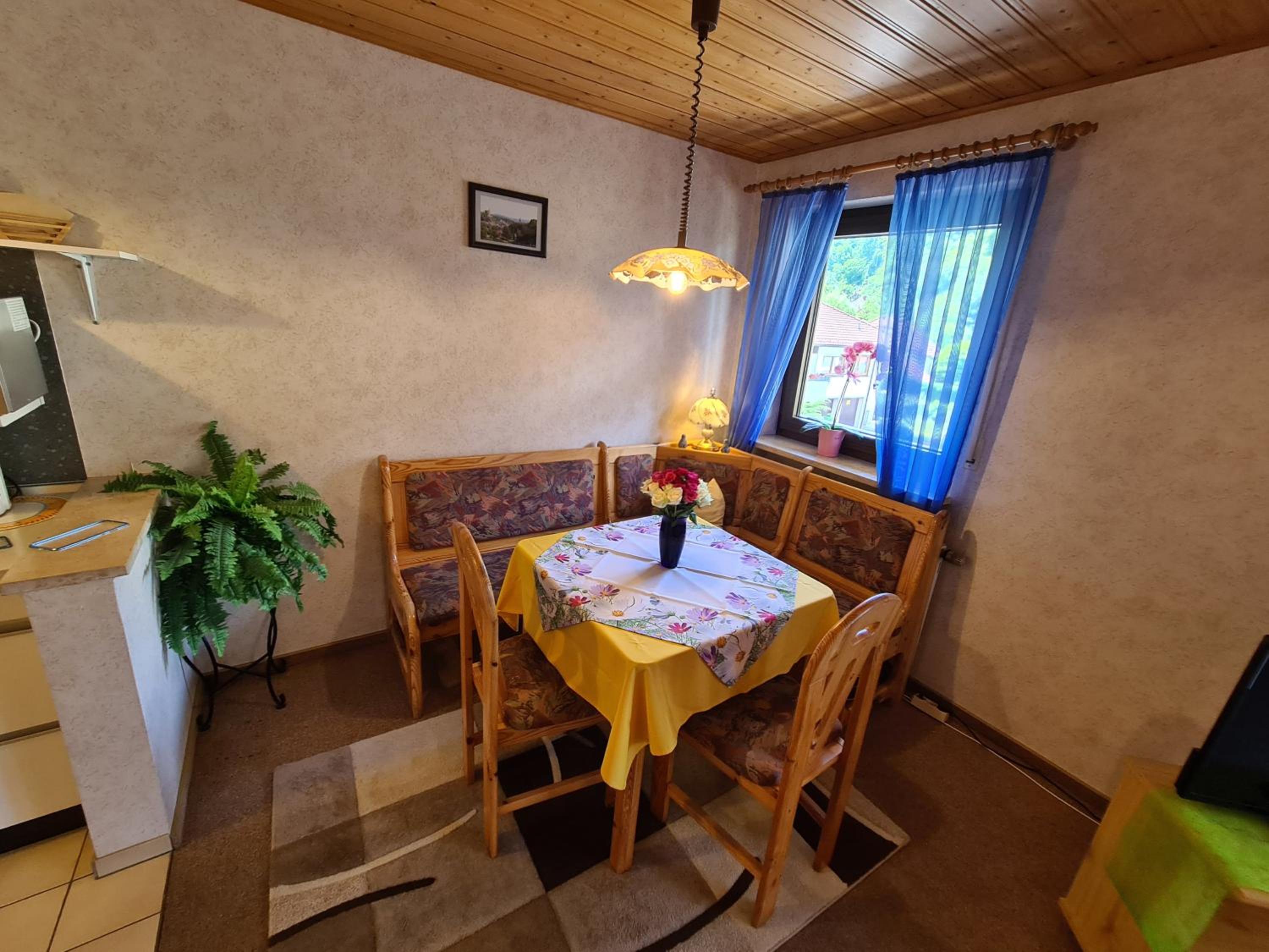 WaldZeit Gössweinstein, sonnige und ruhige Ferienwohnung in der Fränkischen Schweiz