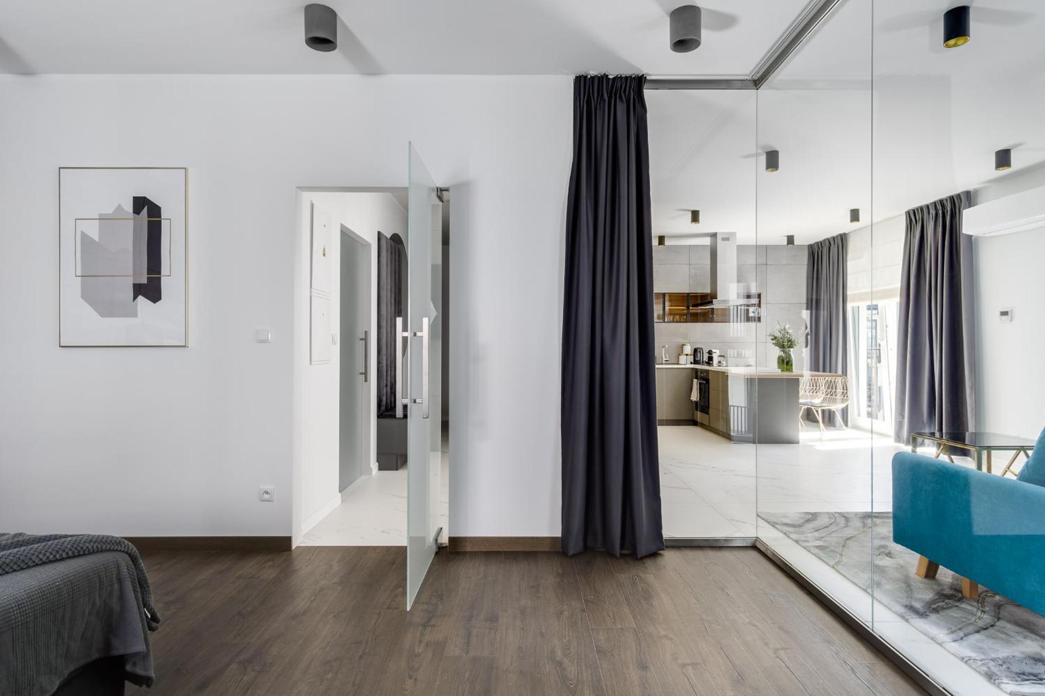 EL Apartments - Hercules view 5