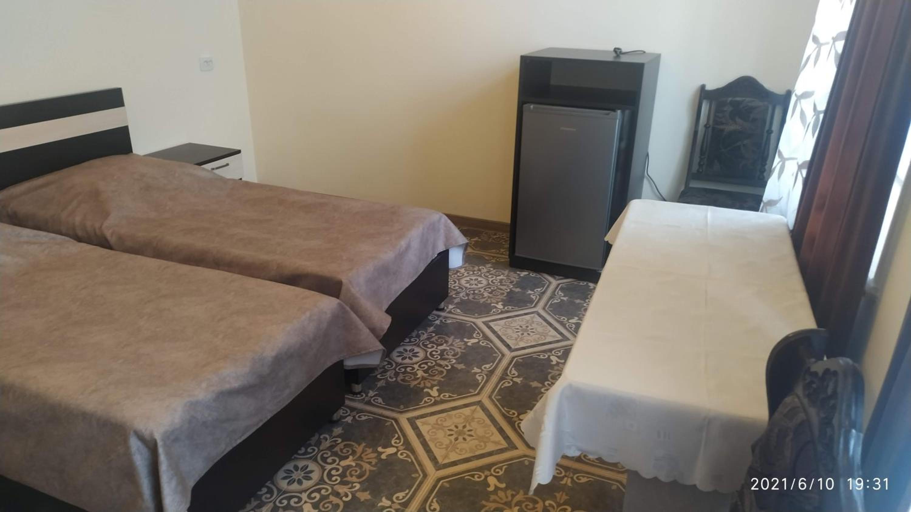 Erazank Hotel