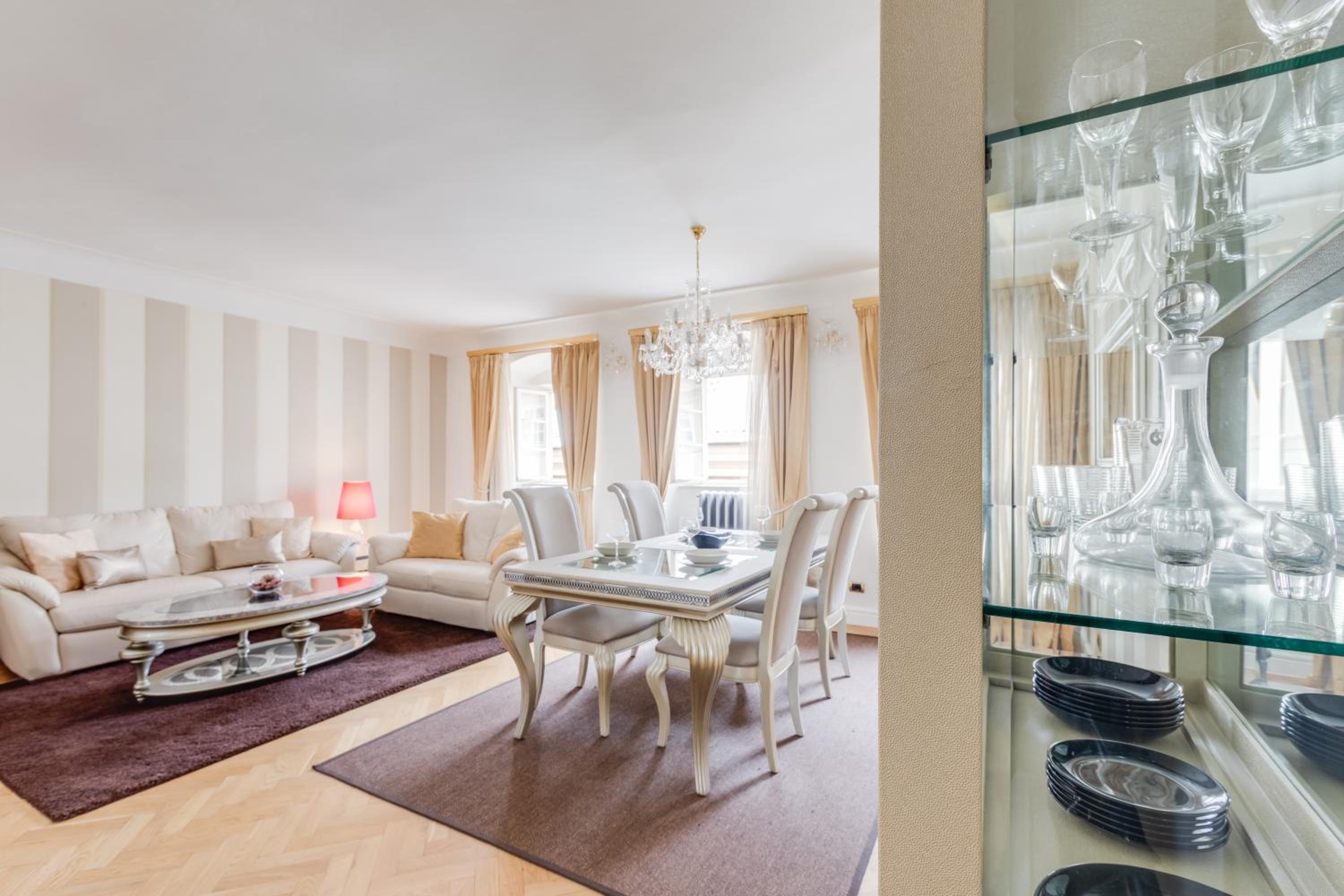 Charles Bridge Royal Apartments - Castle District