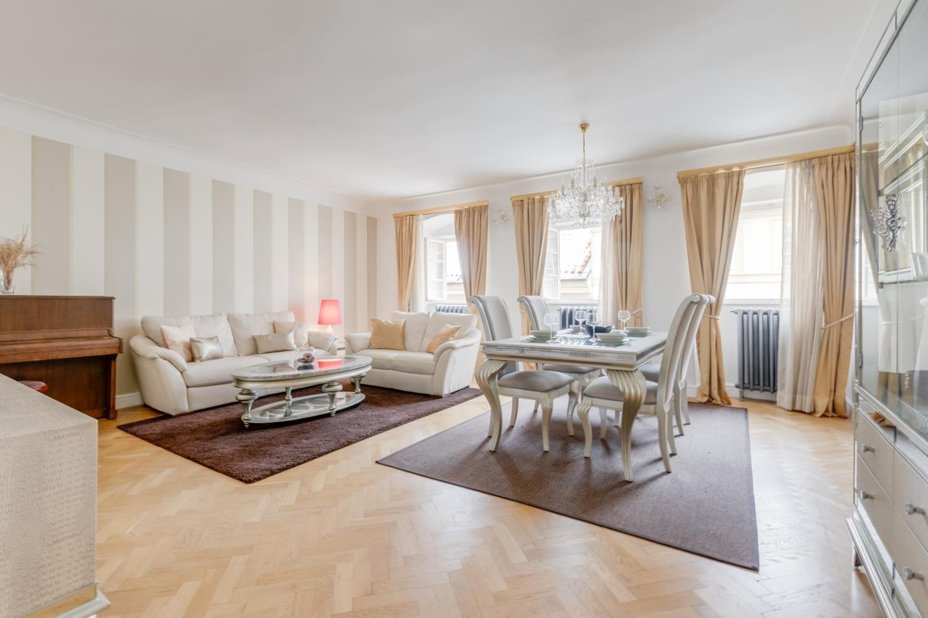 Charles Bridge Royal Apartments - Castle District