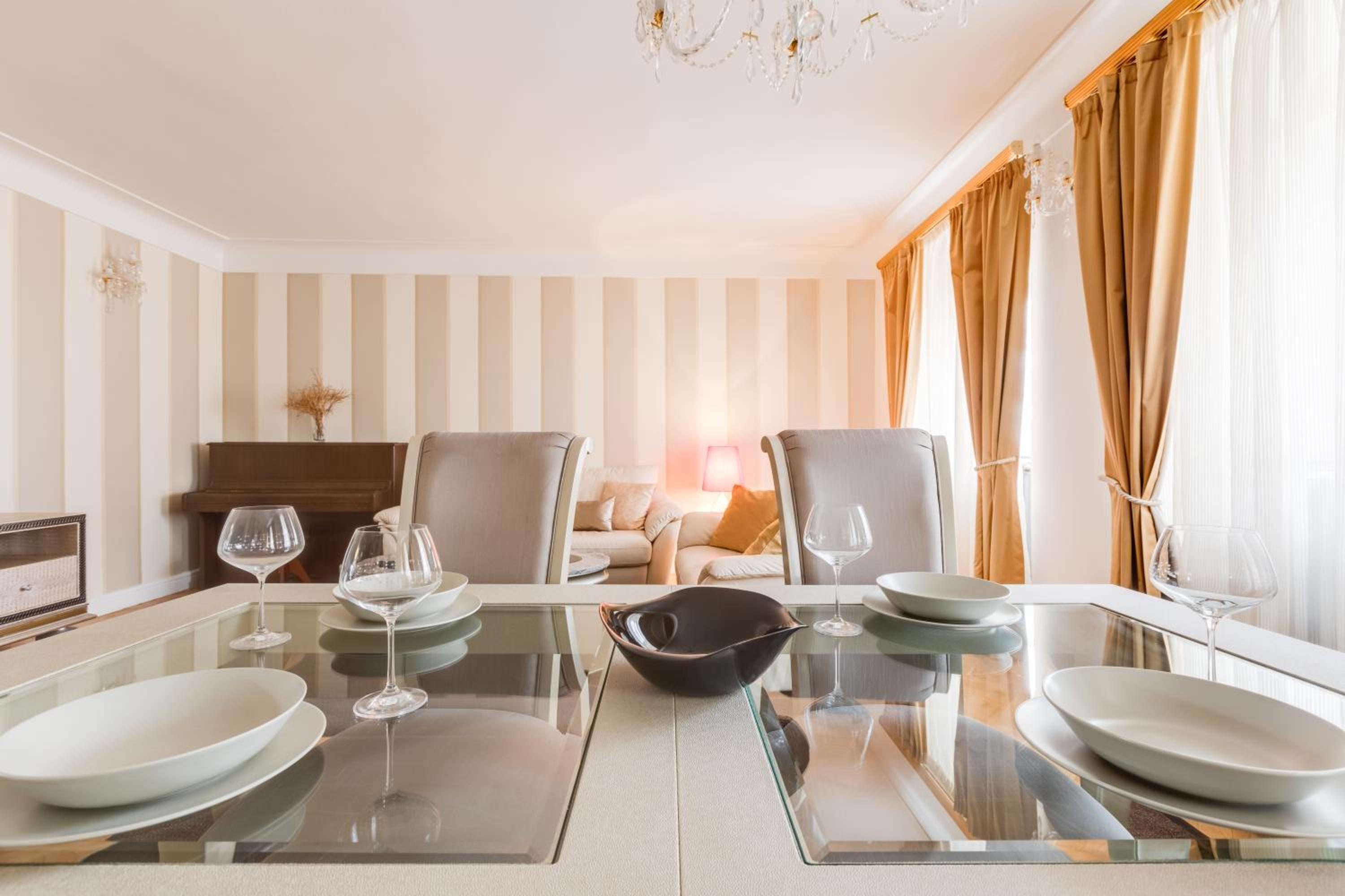 Charles Bridge Royal Apartments - Castle District