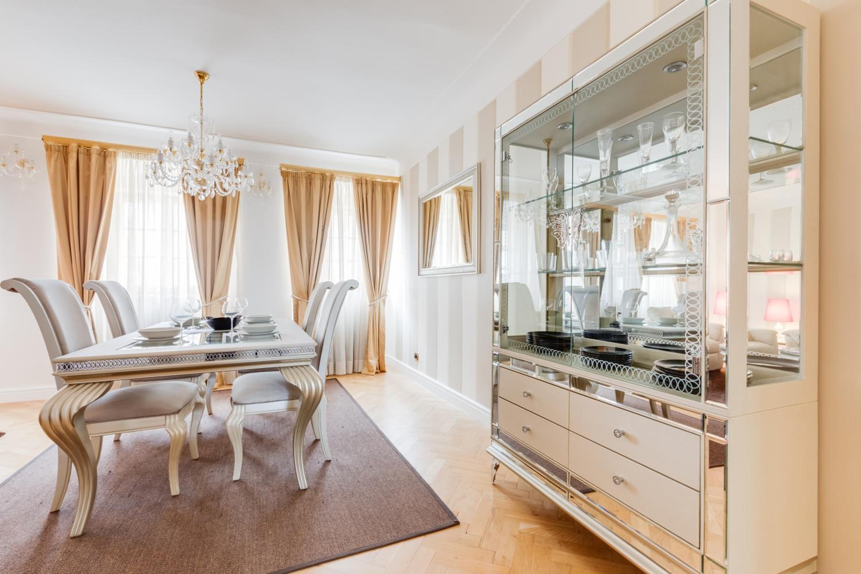 Charles Bridge Royal Apartments - Castle District