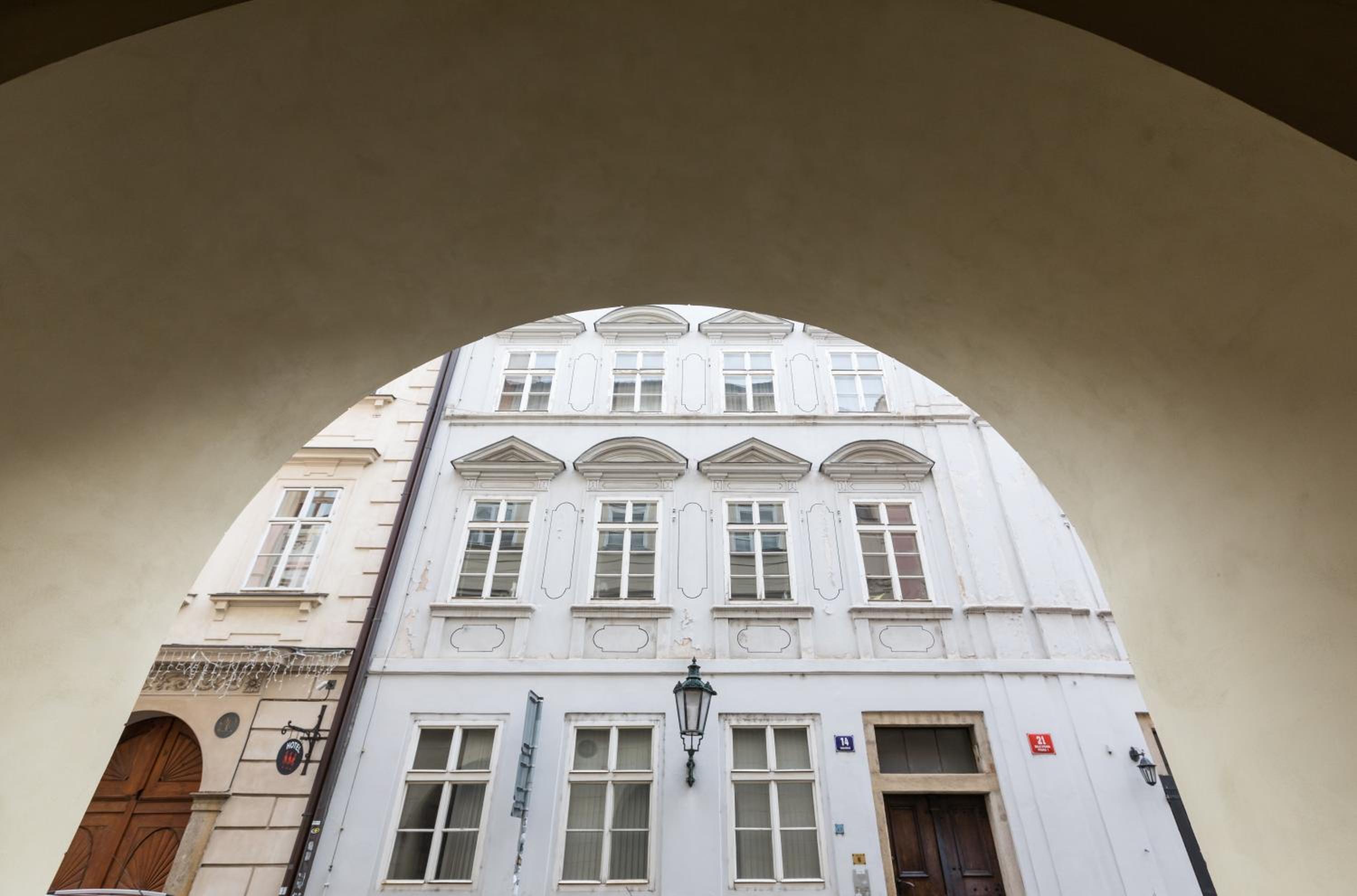 Charles Bridge Royal Apartments - Castle District