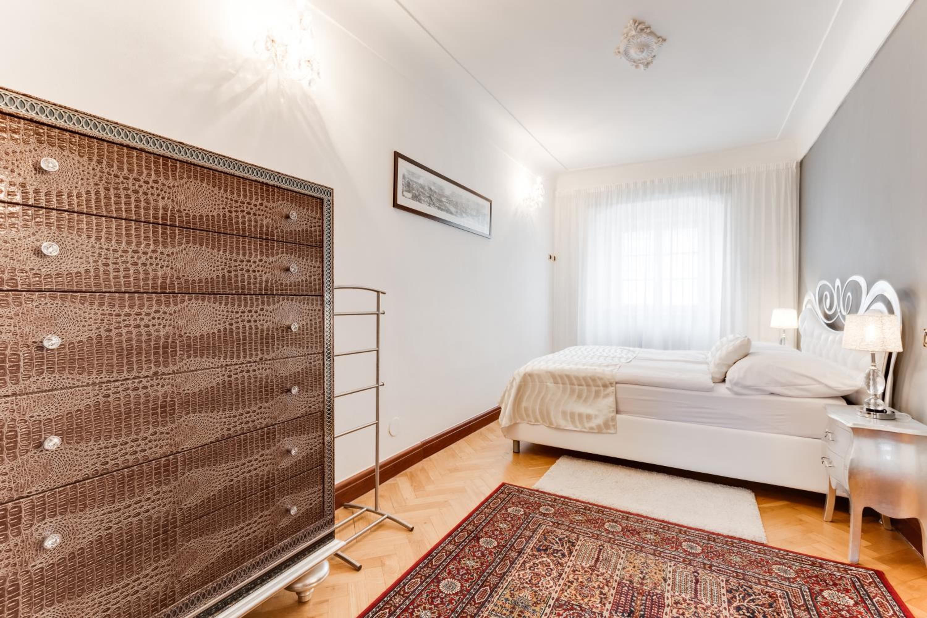 Charles Bridge Royal Apartments - Castle District