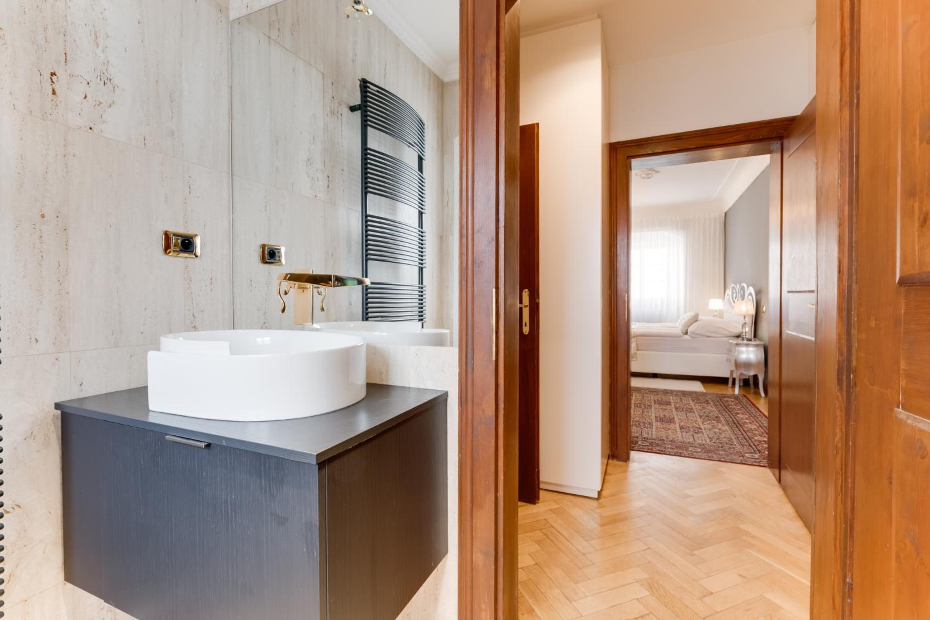 Charles Bridge Royal Apartments - Castle District