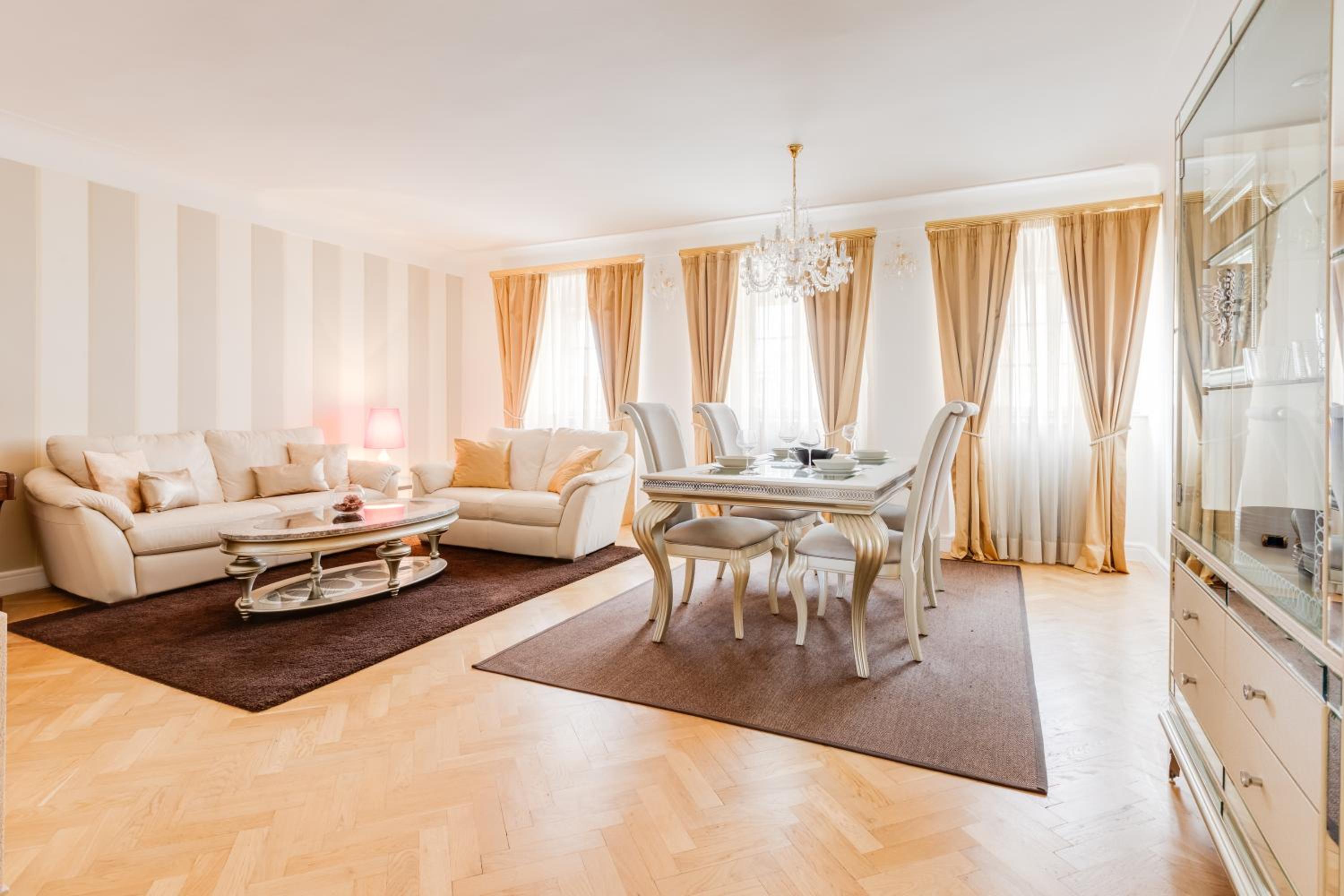 Charles Bridge Royal Apartments - Castle District