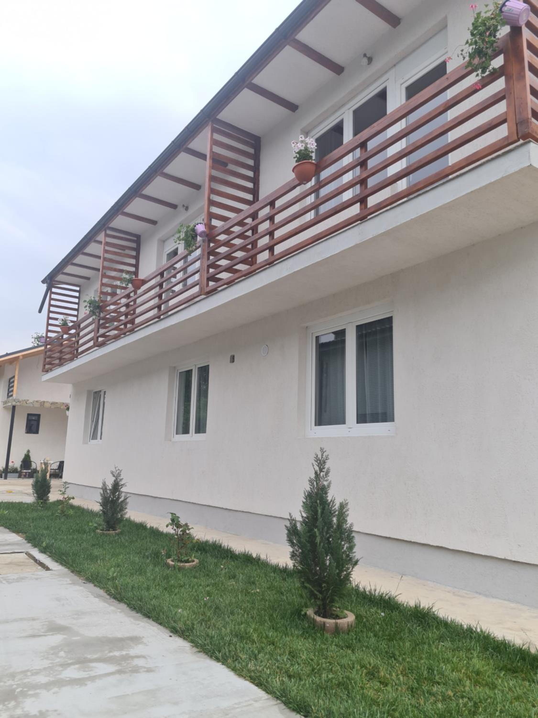 Luca's studio 2 ,Close to Therme Bucharest, Airport Otopeni view 4