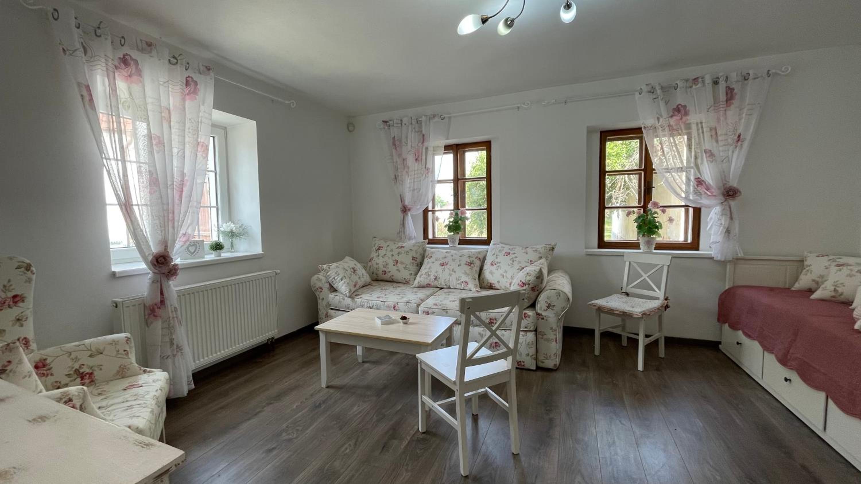 Apartmány Na Návsi 19 u Hluboké