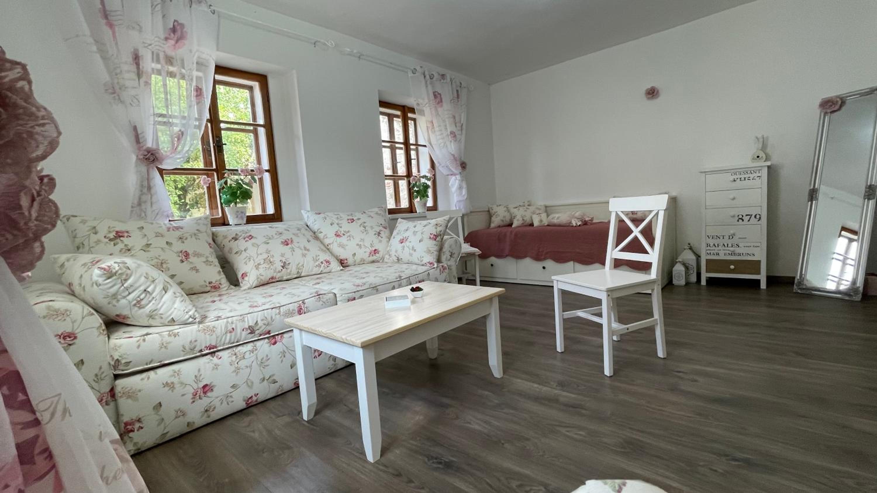 Apartmány Na Návsi 19 u Hluboké