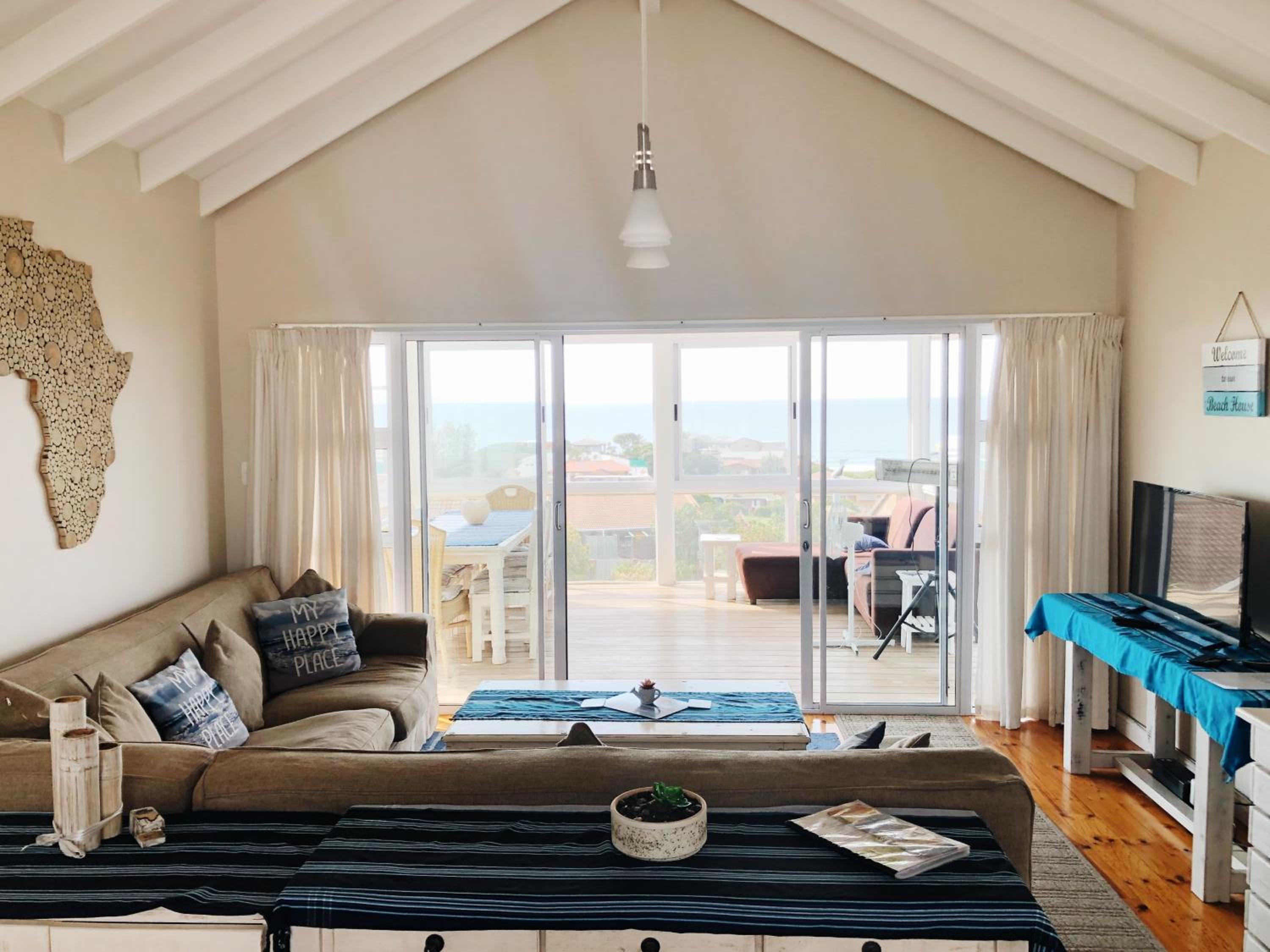 Casa Surf Lodge J'Bay view 4