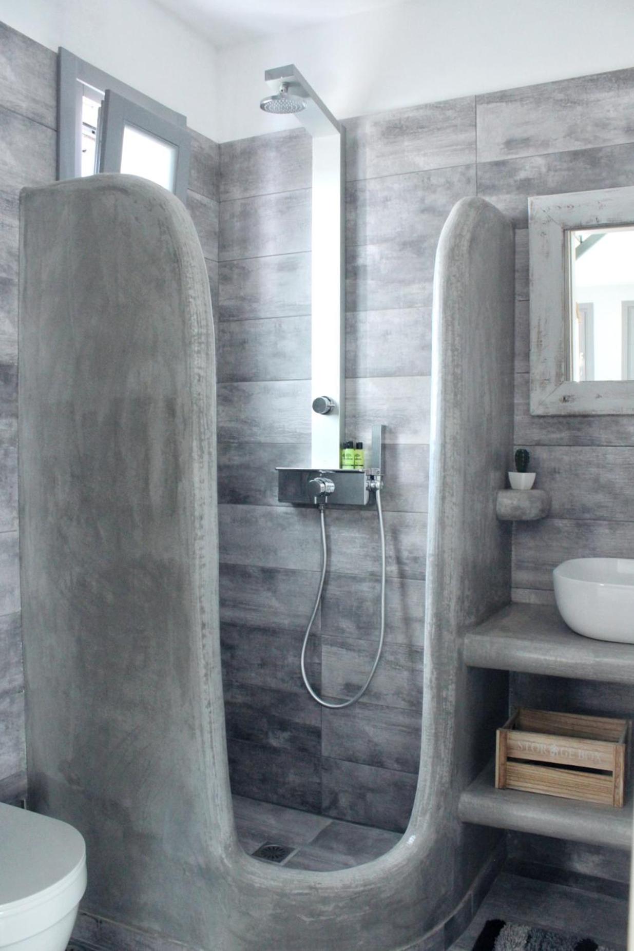 Aeron Suites