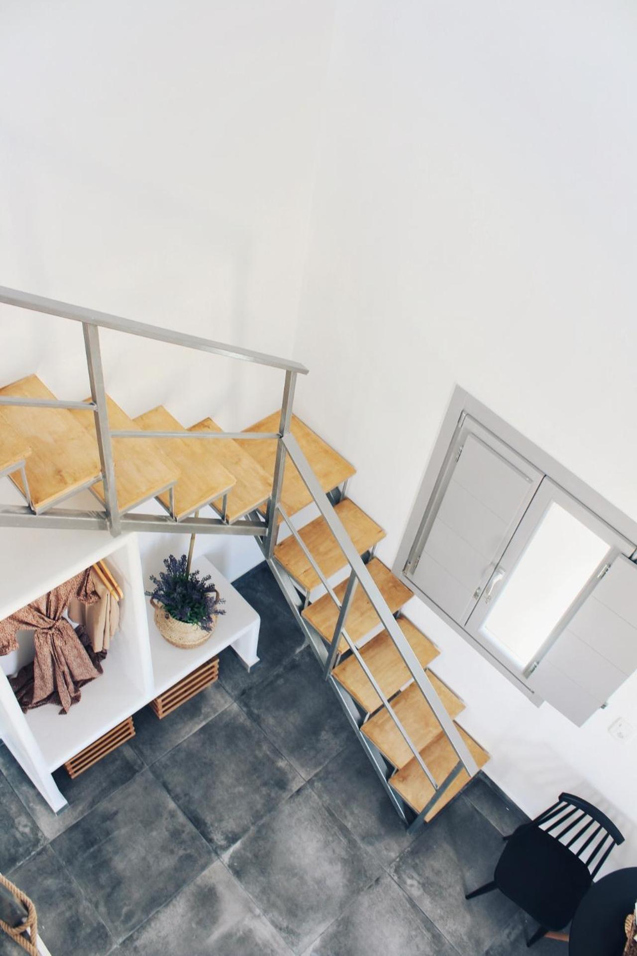 Aeron Suites