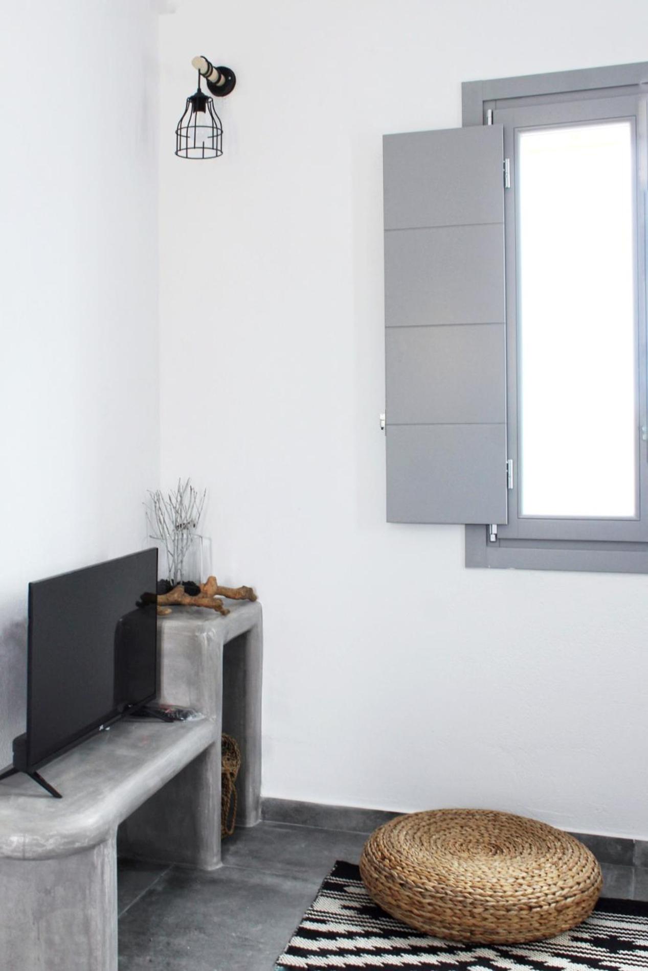 Aeron Suites