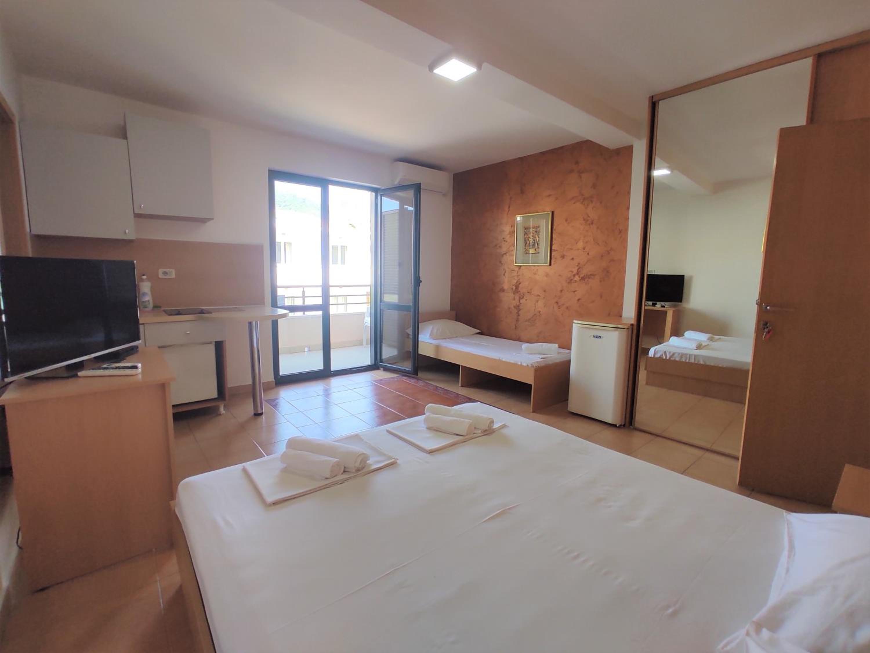 Apartments Mare Budva view 3