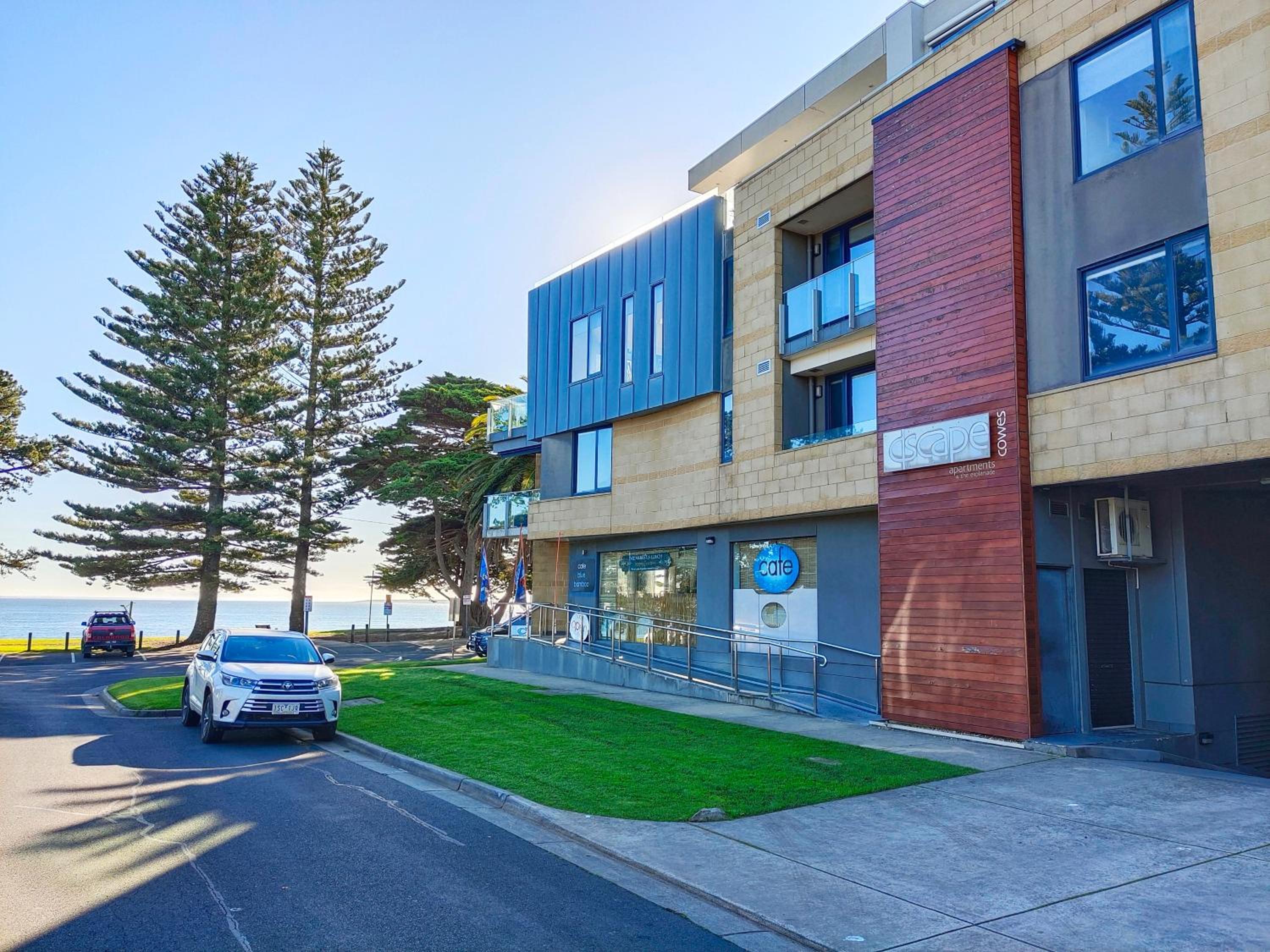 Cowes Vacations - Cscape3 - Property Image 1