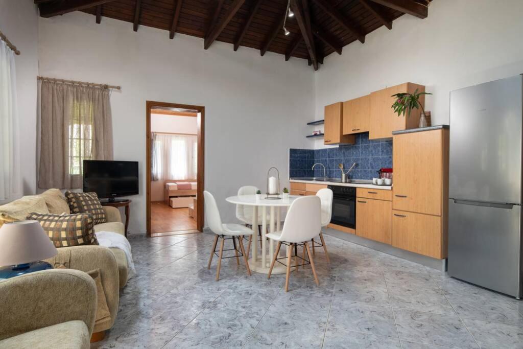 NUESTRO JARDÍN view 3