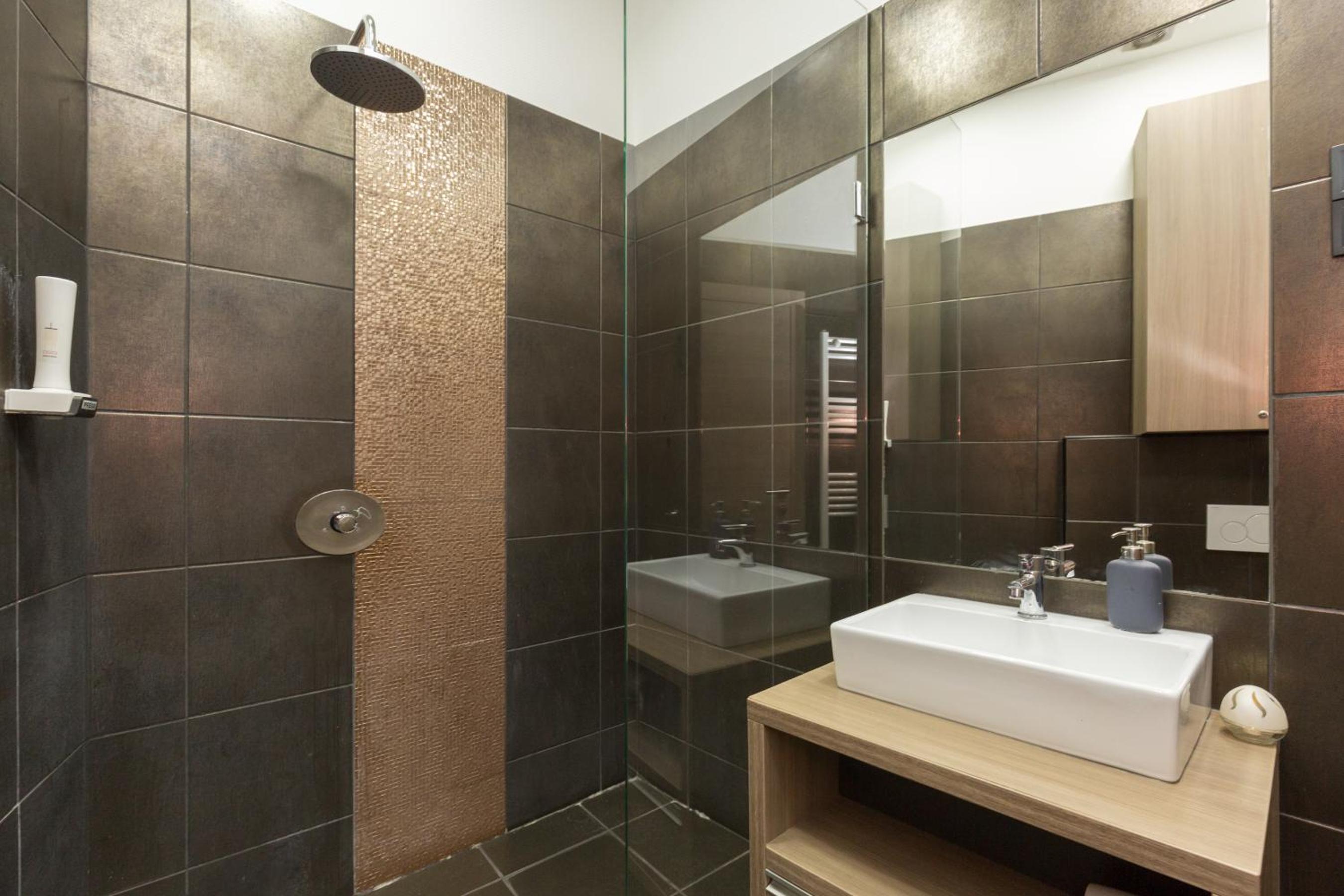 E14 Design Hostel