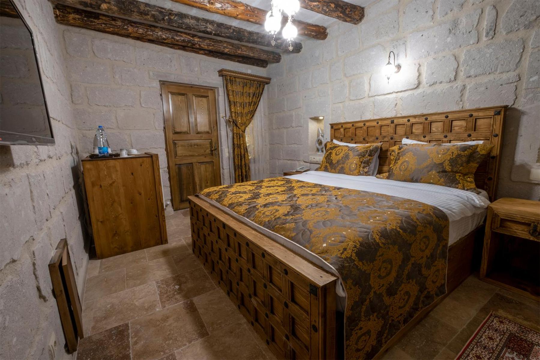 Underground Cave Suites Hotel - Image 104