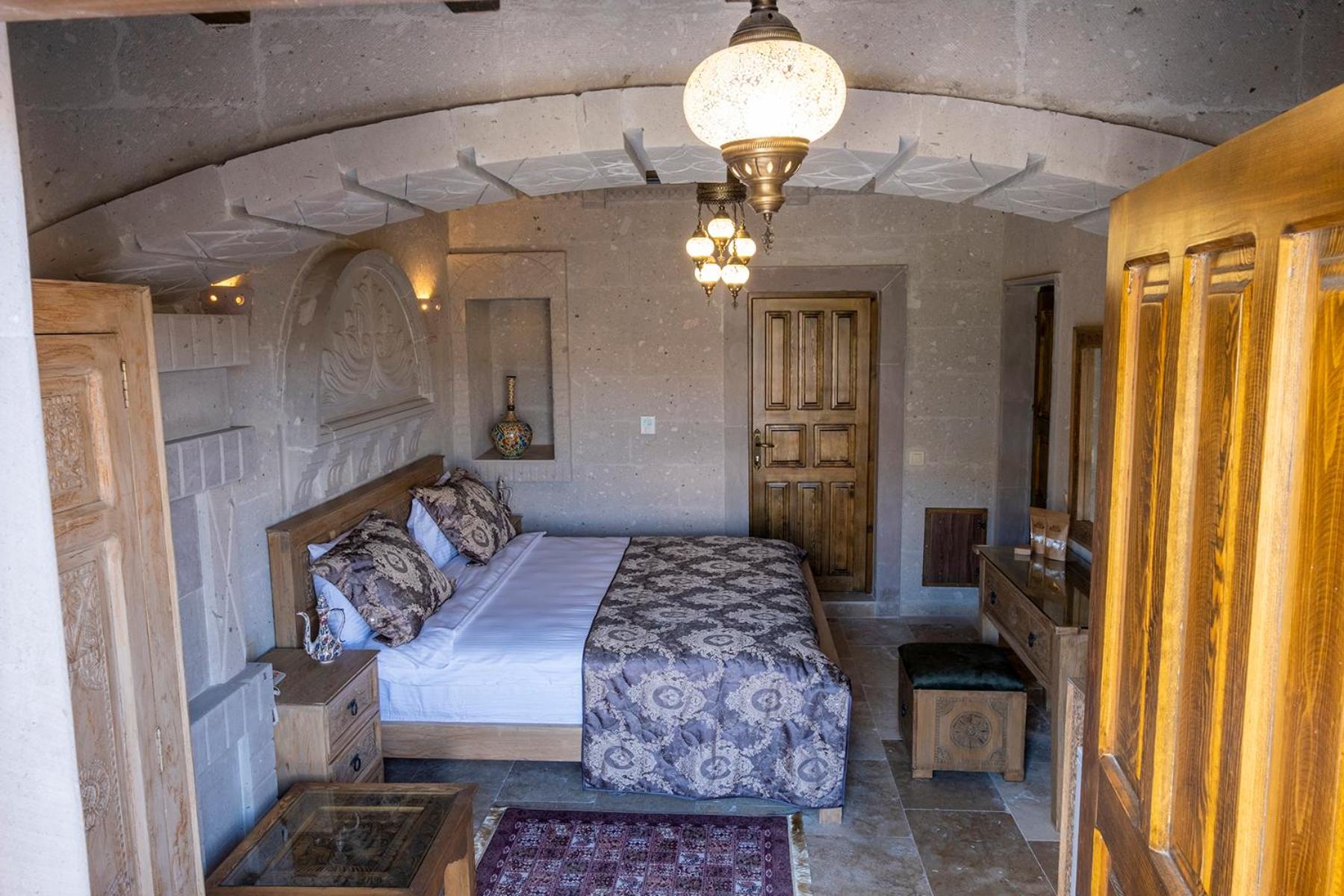 Underground Cave Suites Hotel - Image 96