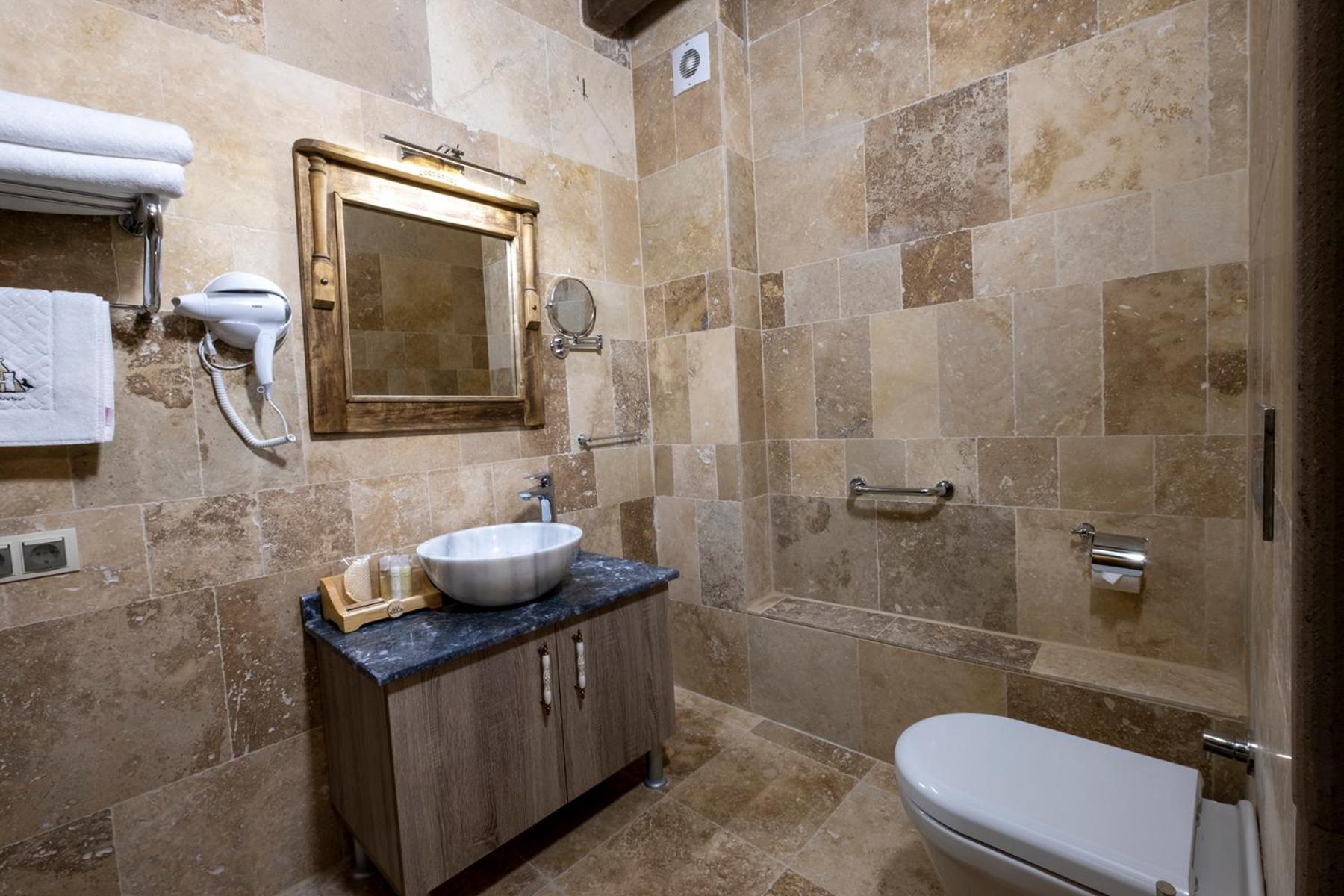 Underground Cave Suites Hotel - Image 46