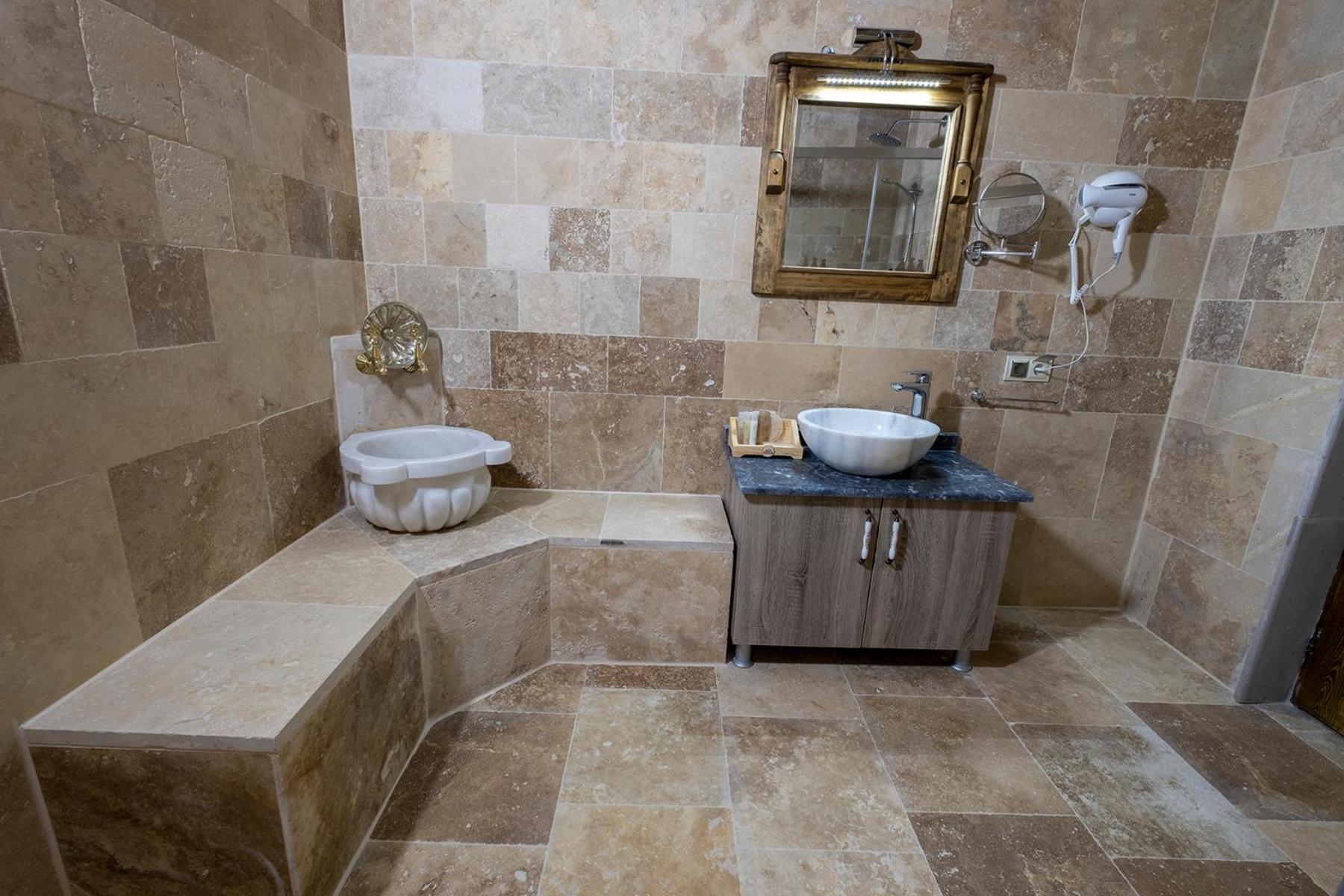 Underground Cave Suites Hotel - Image 24