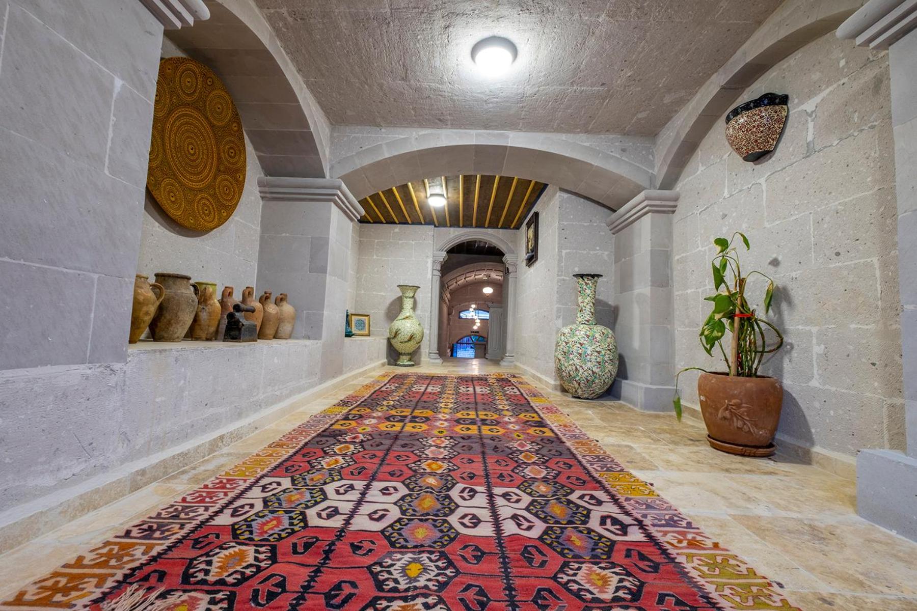 Underground Cave Suites Hotel - Image 112