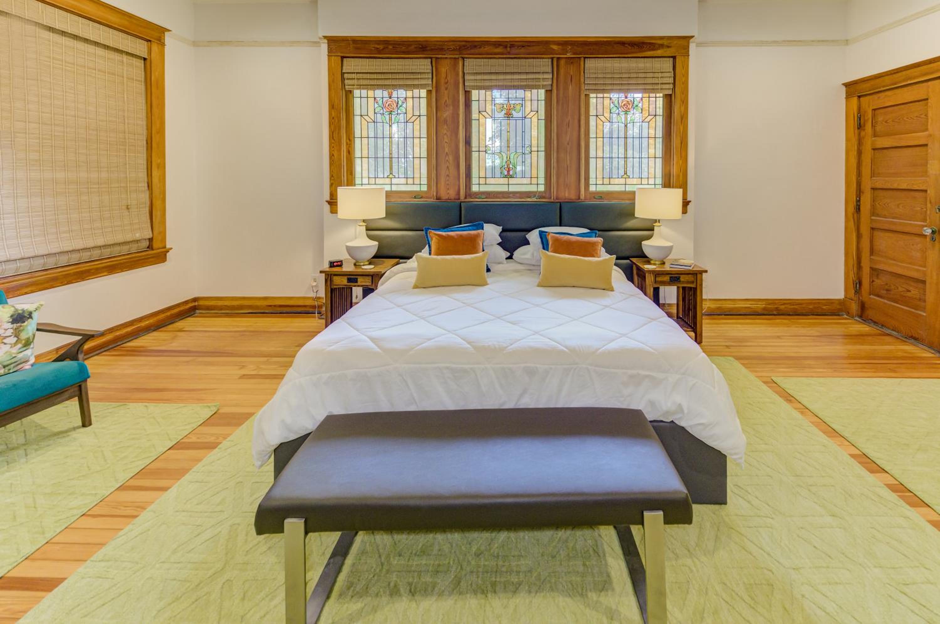 Oak Hall Mansion and Boutique Hotel