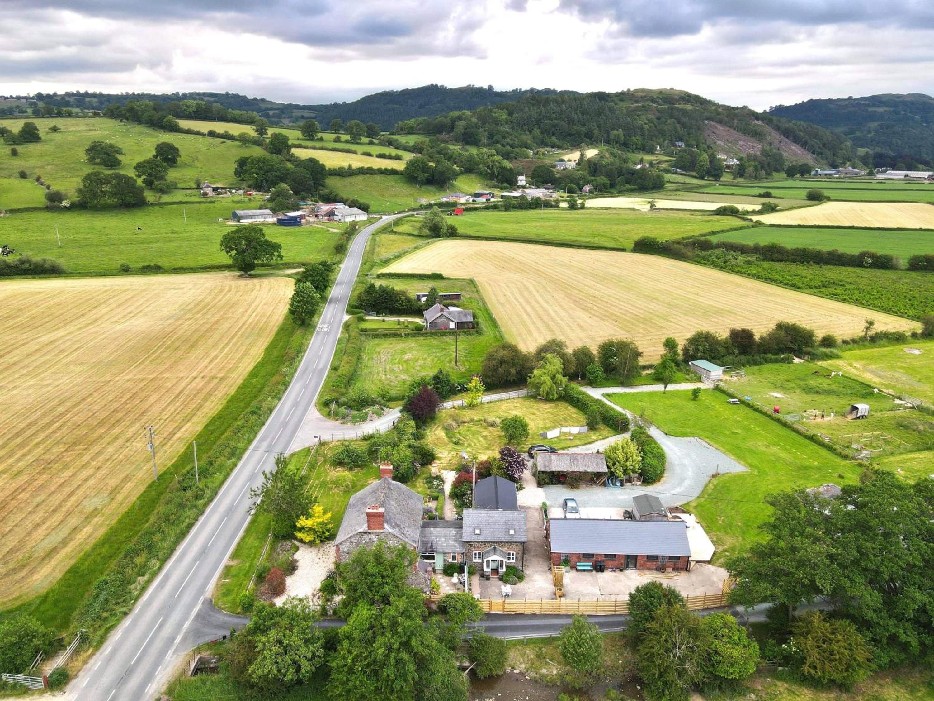 Maesnewydd Cottage view 2