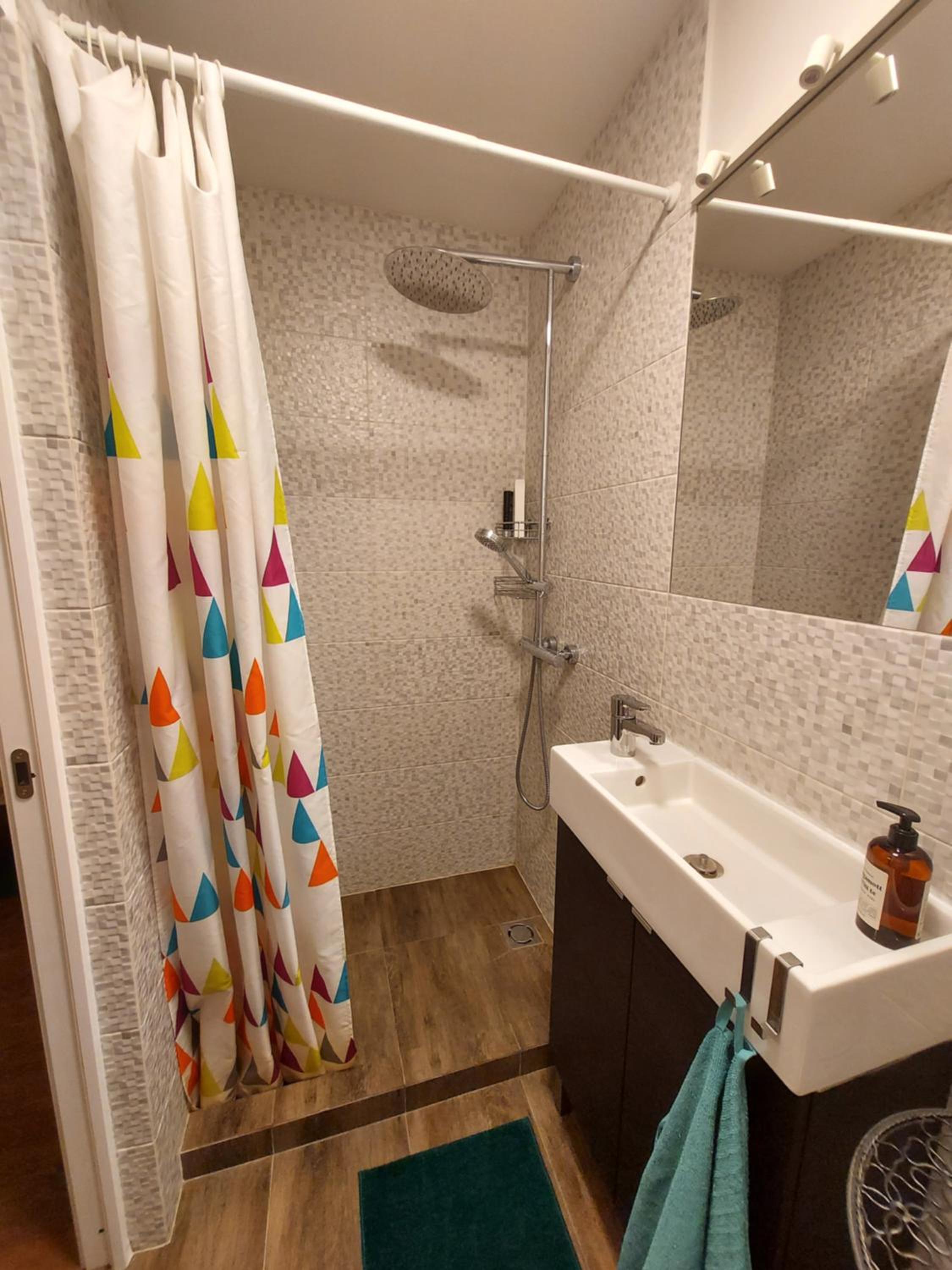Mini apartment with separate entrance view 3