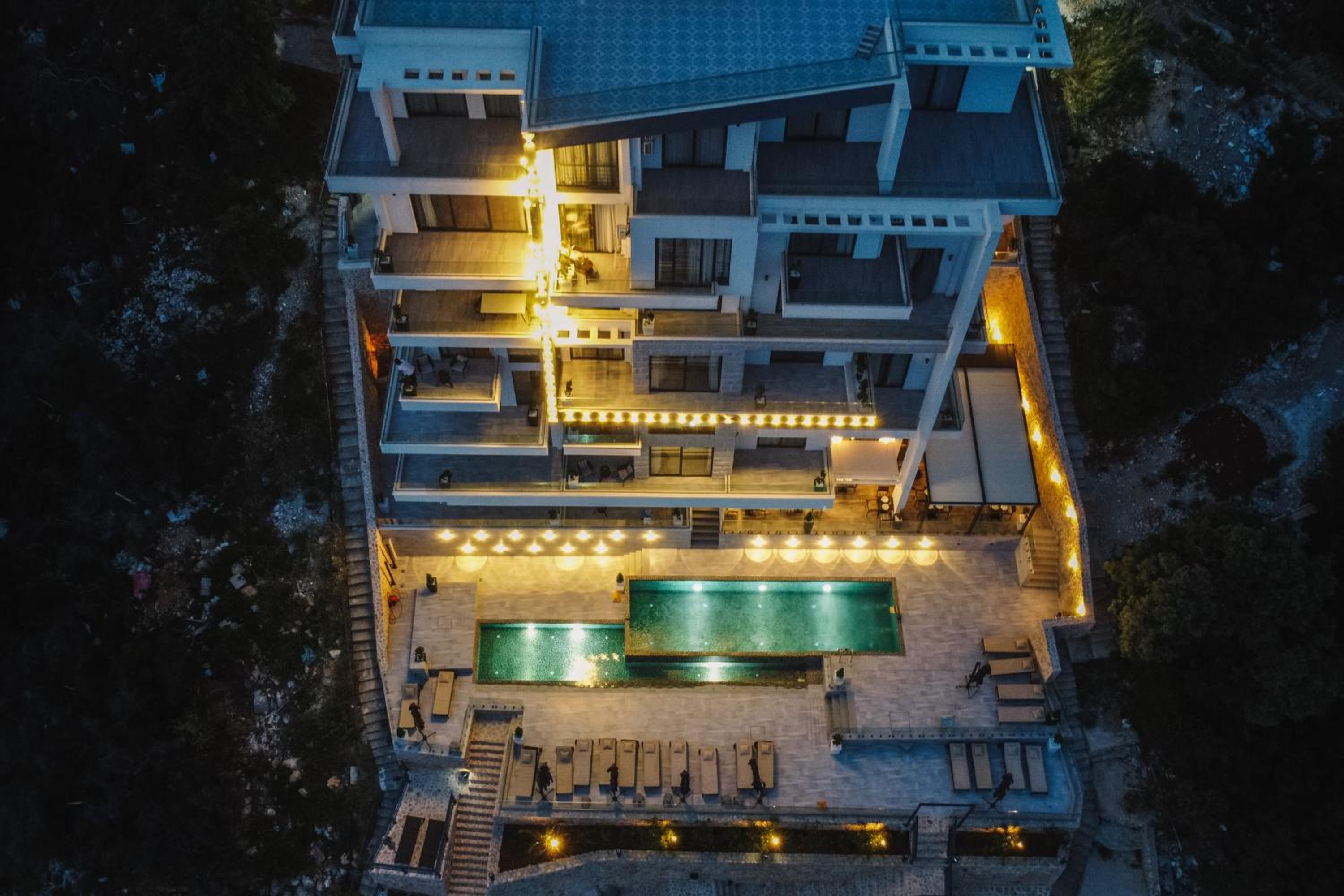 Dollaku Seafront Apartments view 4