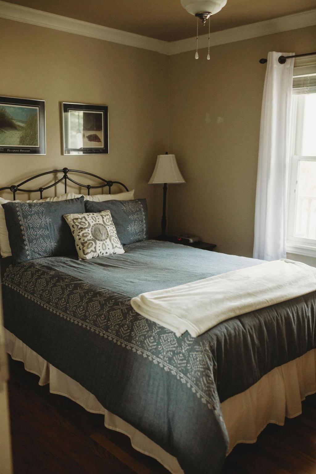 Carriage House Inn Four and a Half Stars
