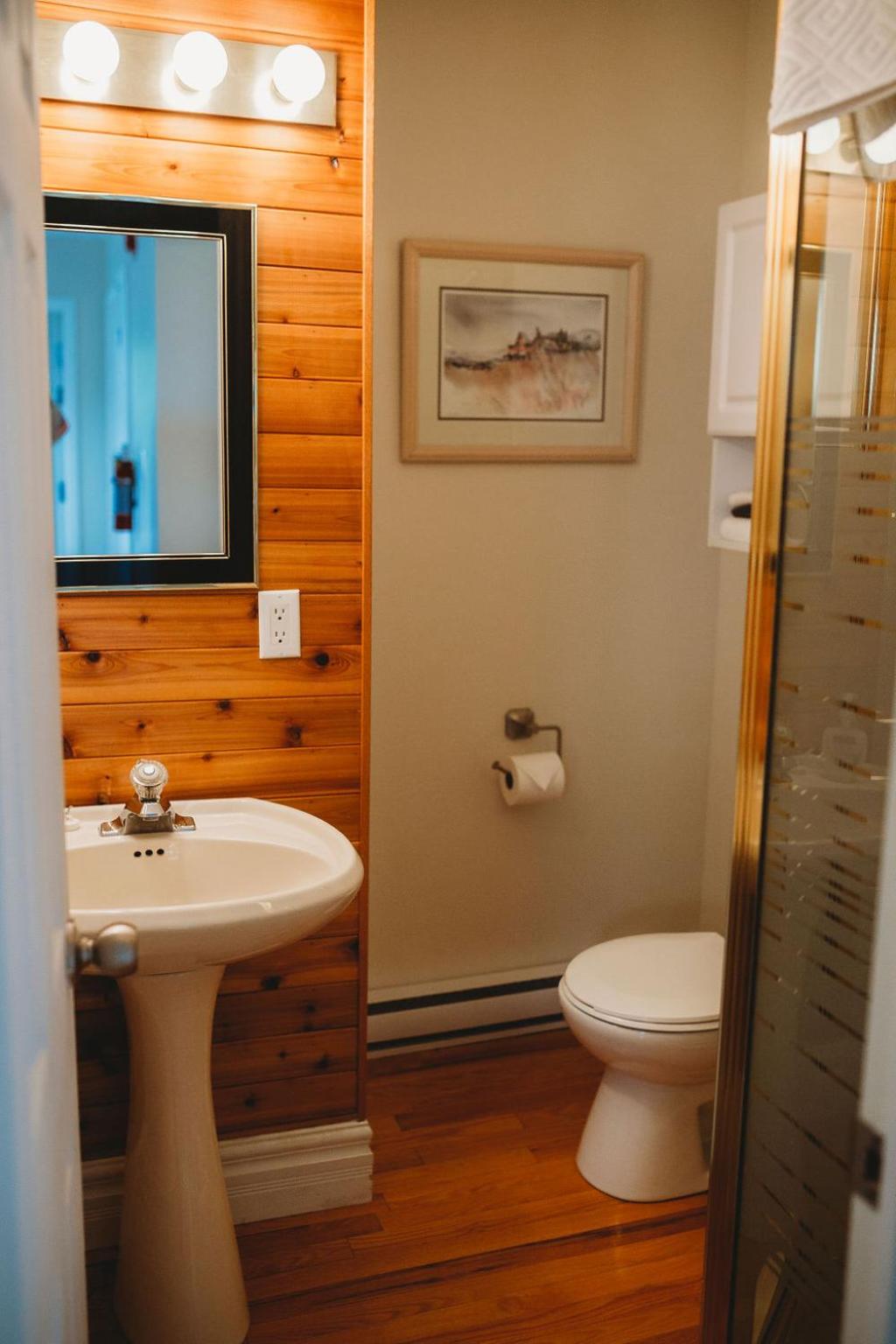 Carriage House Inn Four and a Half Stars