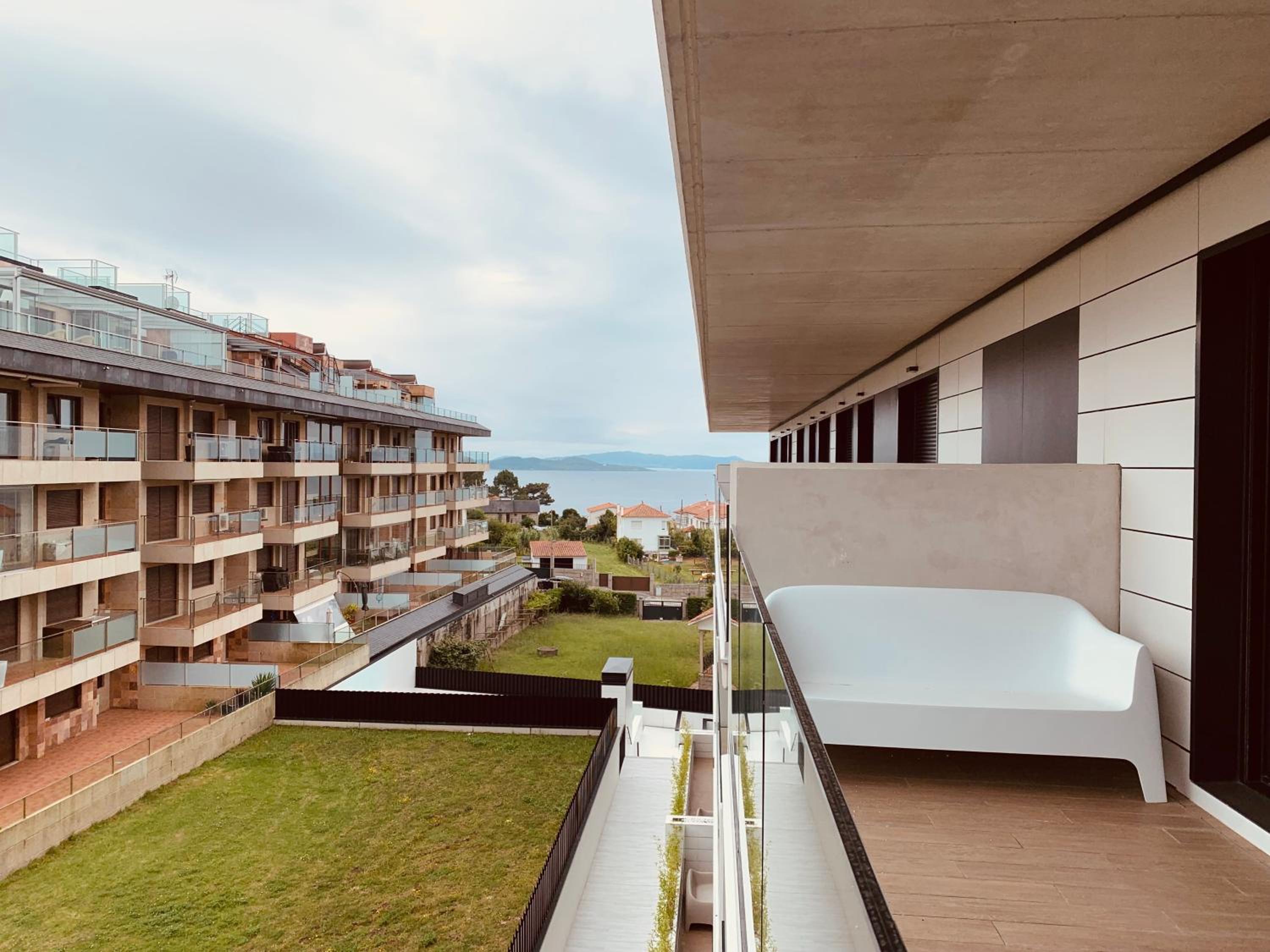 CANELAS PREMIUM NUEVOS con PISCINA, AMPLIAS TERRAZAS Y GARAJE