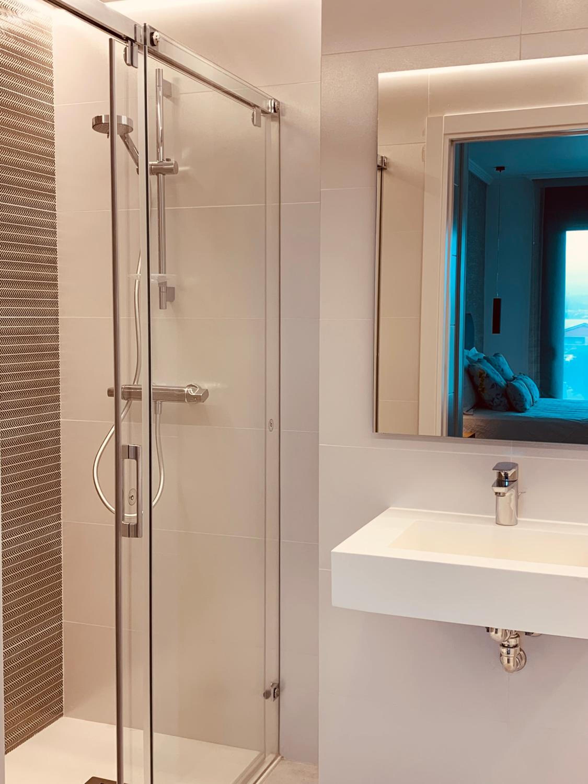 CANELAS PREMIUM NUEVOS con PISCINA, AMPLIAS TERRAZAS Y GARAJE