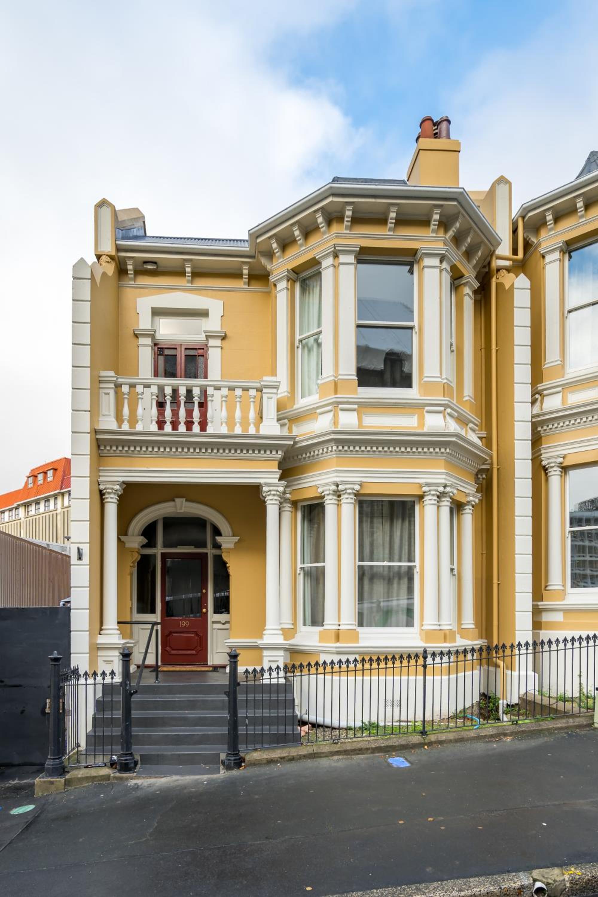 Inner City Executive Living on Stuart Street