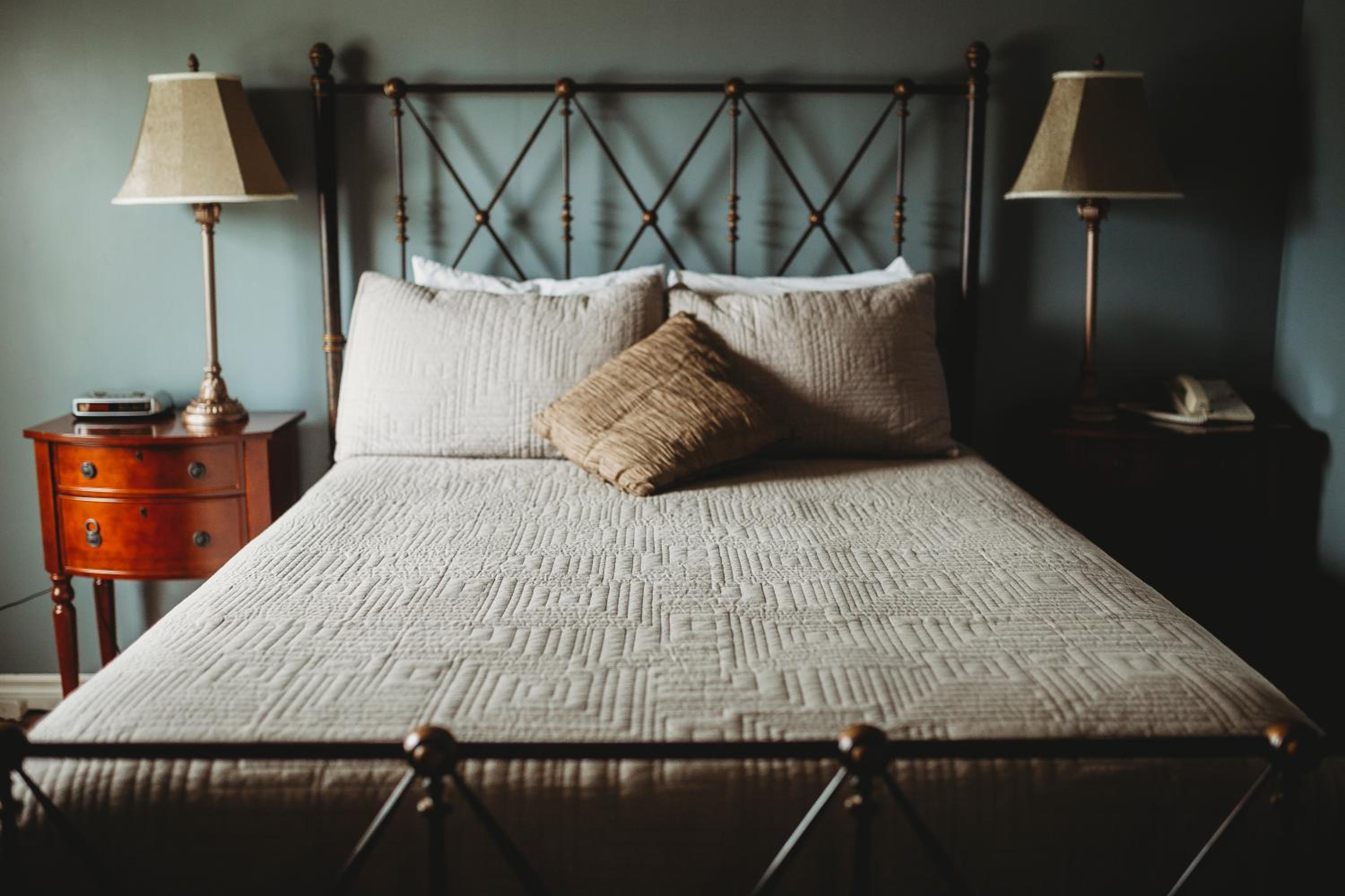 Carriage House Inn Four and a Half Stars