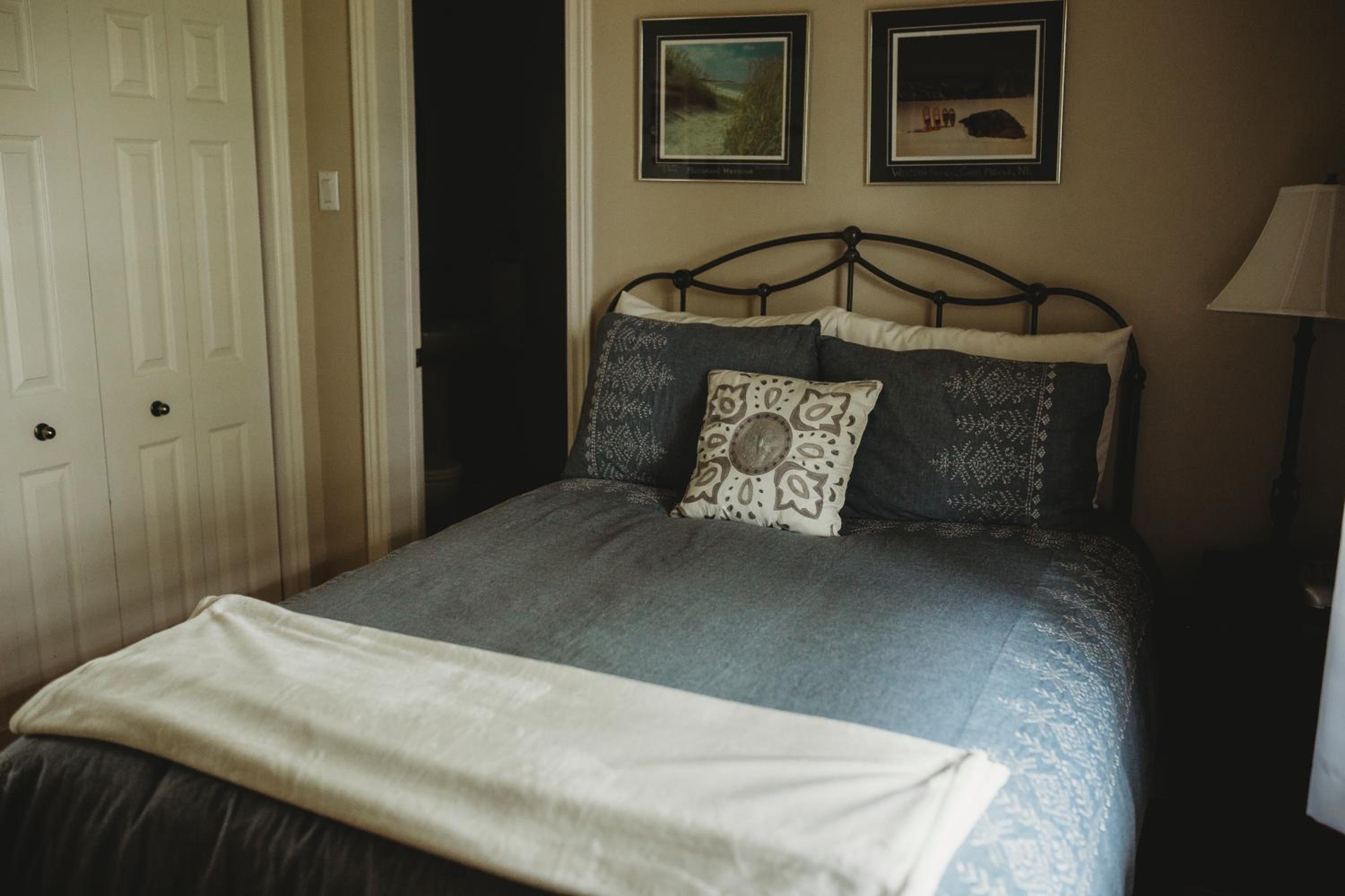 Carriage House Inn Four and a Half Stars