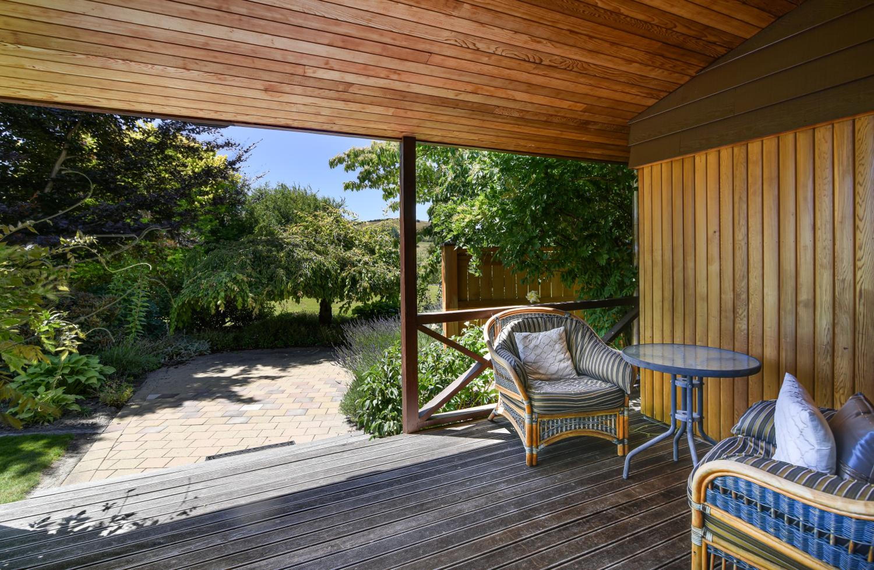 Manata Homestead & Lodge view 2