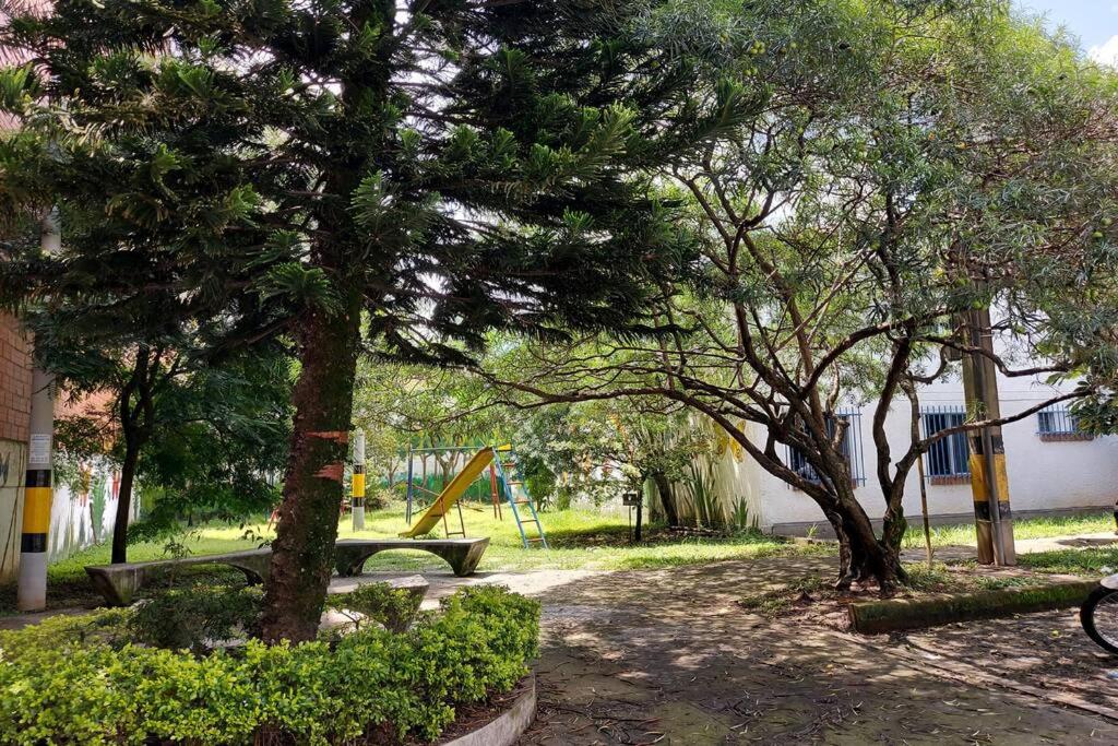Casa Poblado- Manila. Parqueadero gratuito!