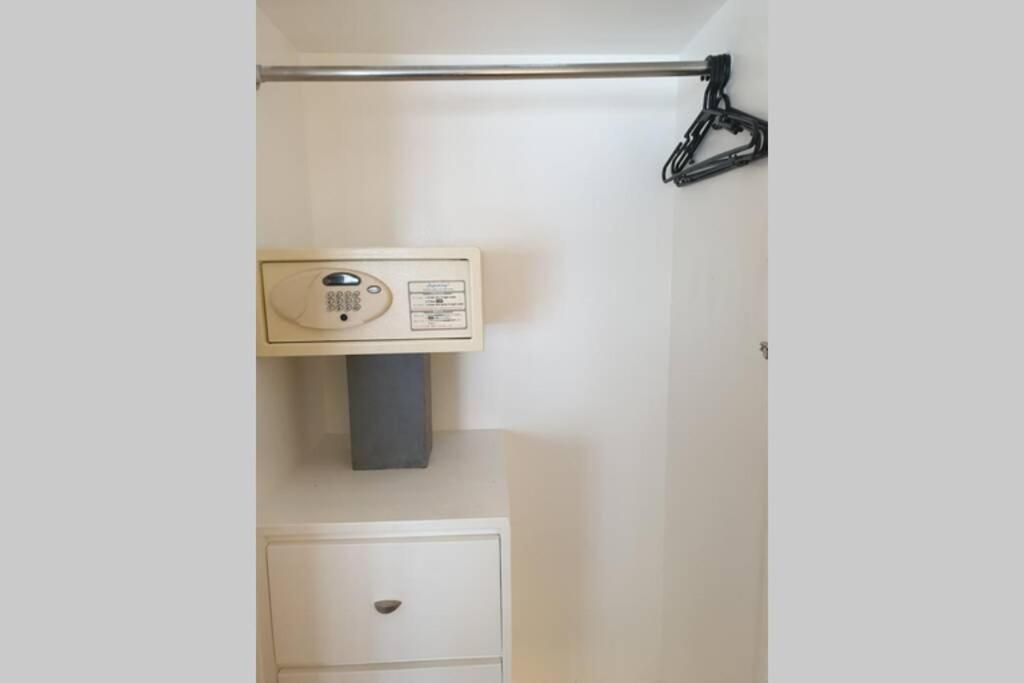 Studio in The Olympia, PRIME MAKATI LOCATION Near Ayala Triangle Gardens -FREE WIFI and Pool Use view 5