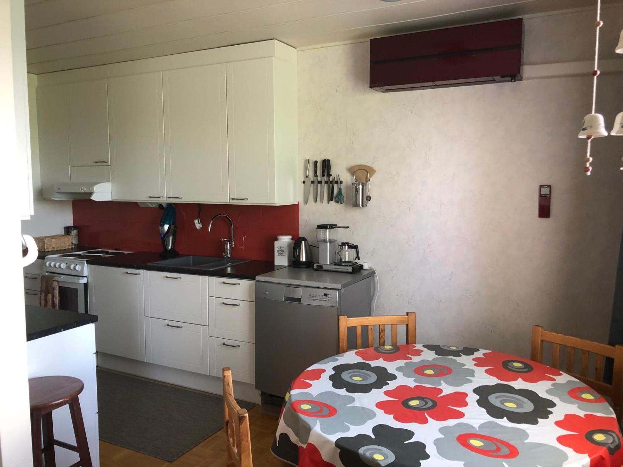 Apartment with aircondition and sauna view 4